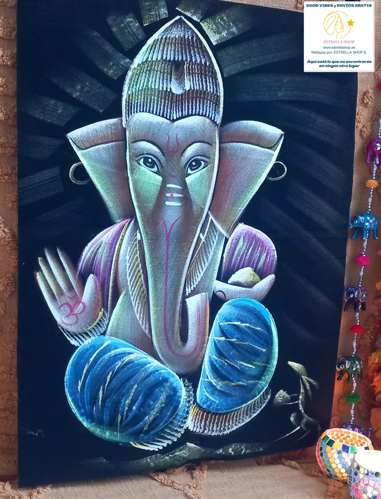 TEXTIL TERCIOPELO GANESHA EN 3 COLORES A ELEGIR PINTADO A MANO EN INDIA UNA OBRA CARGADA DE SIMBOLISMO Y COLOR. ENVÍO GRATIS SIN PEDIDO MÍNIMO.