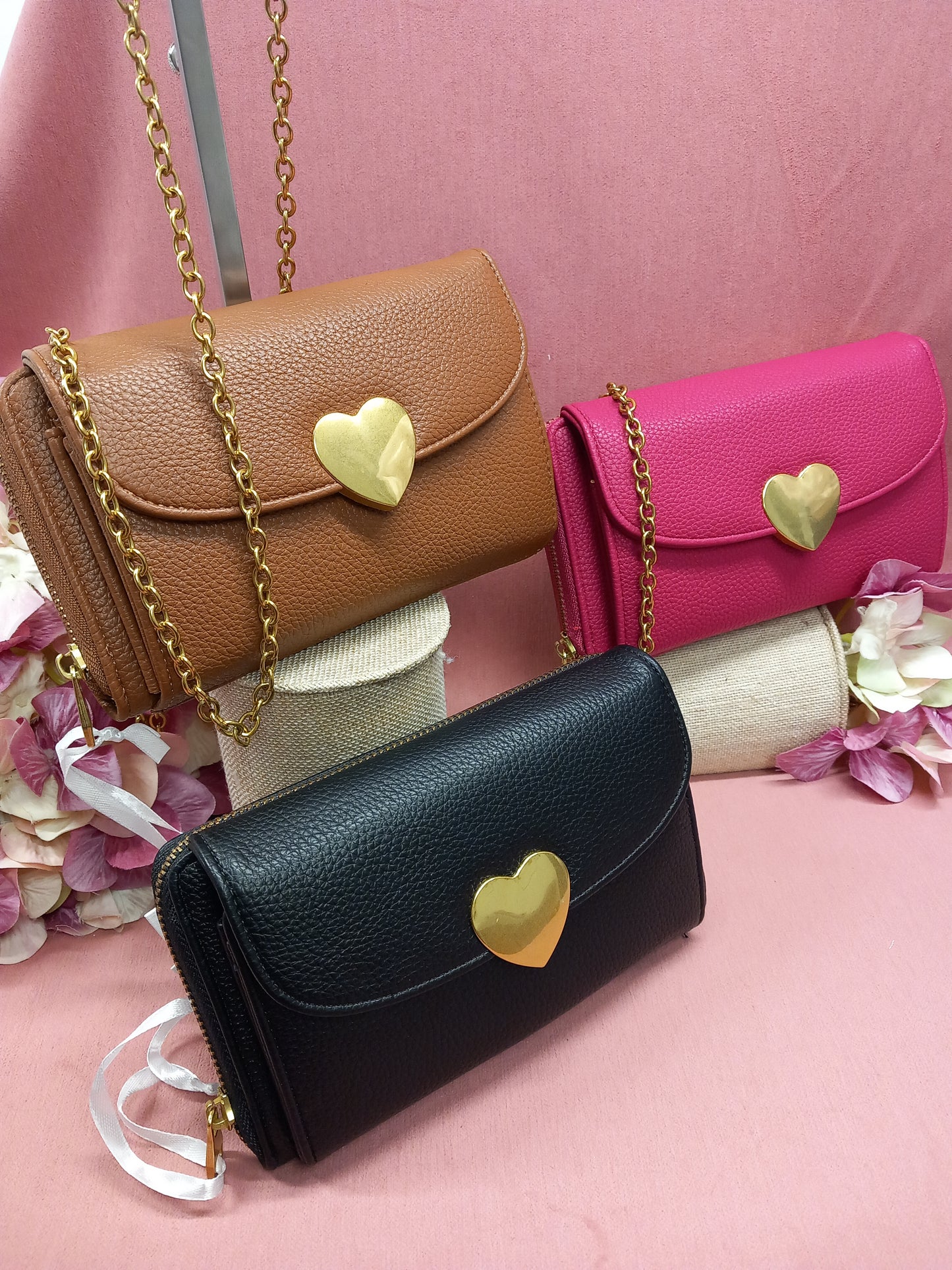 Sac convertible en portefeuille avec chaîne en option.