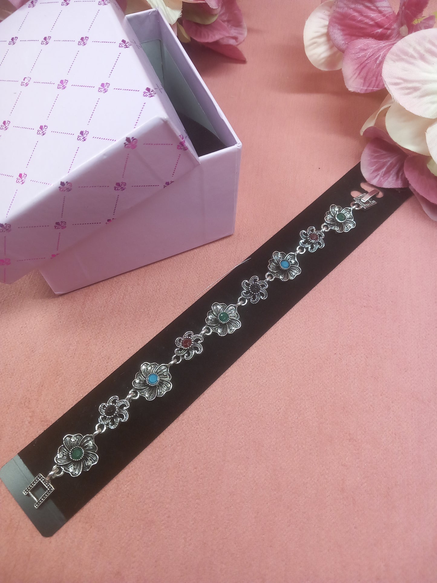 Pendientes brillantes con piedra semipreciosa. Envío Gratis.