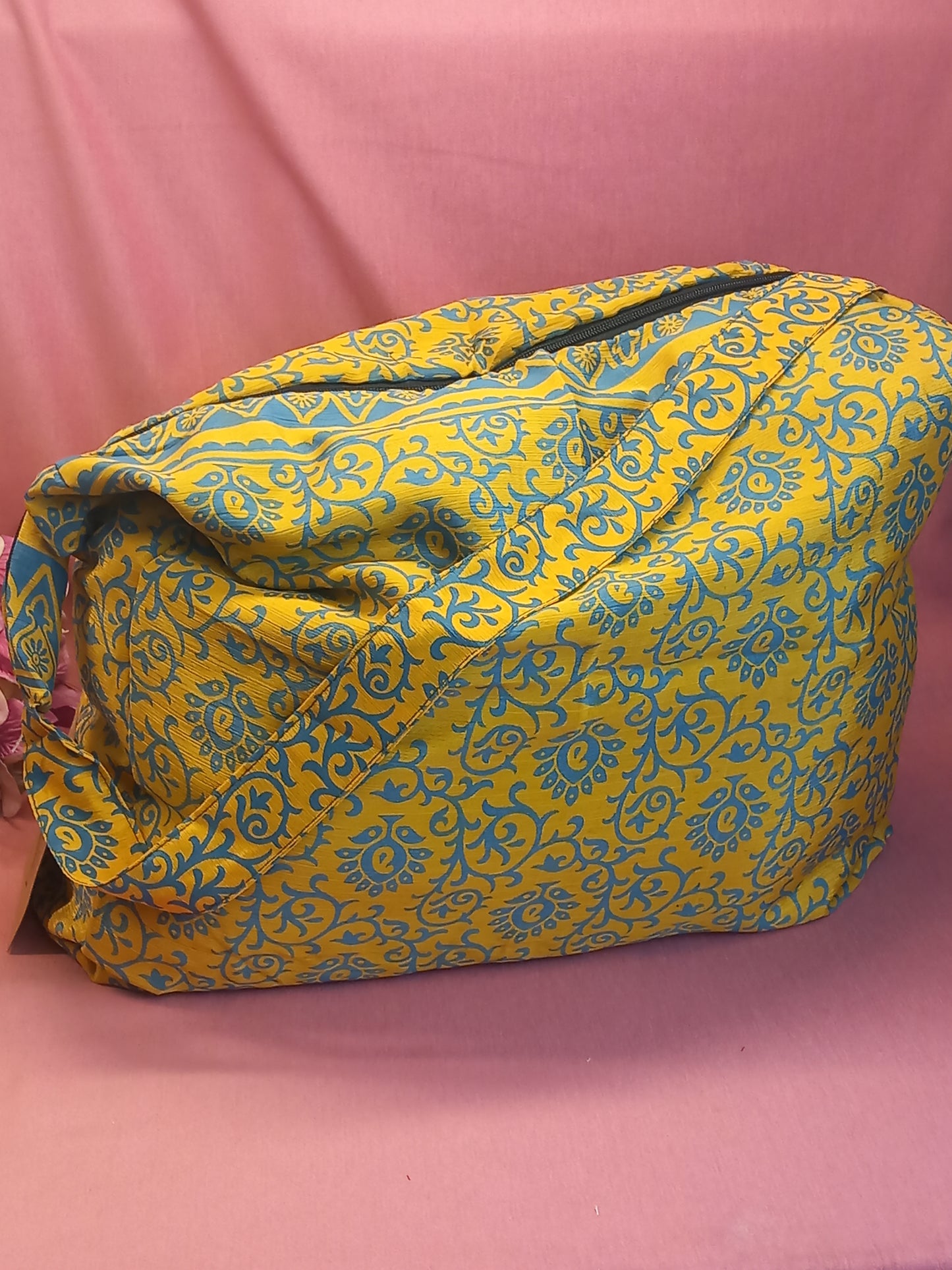 Bolso india de escapada, fin de semana,playa,montaña, gimansio...Con cremallera.Envío Gratis.Modelo Sol India.