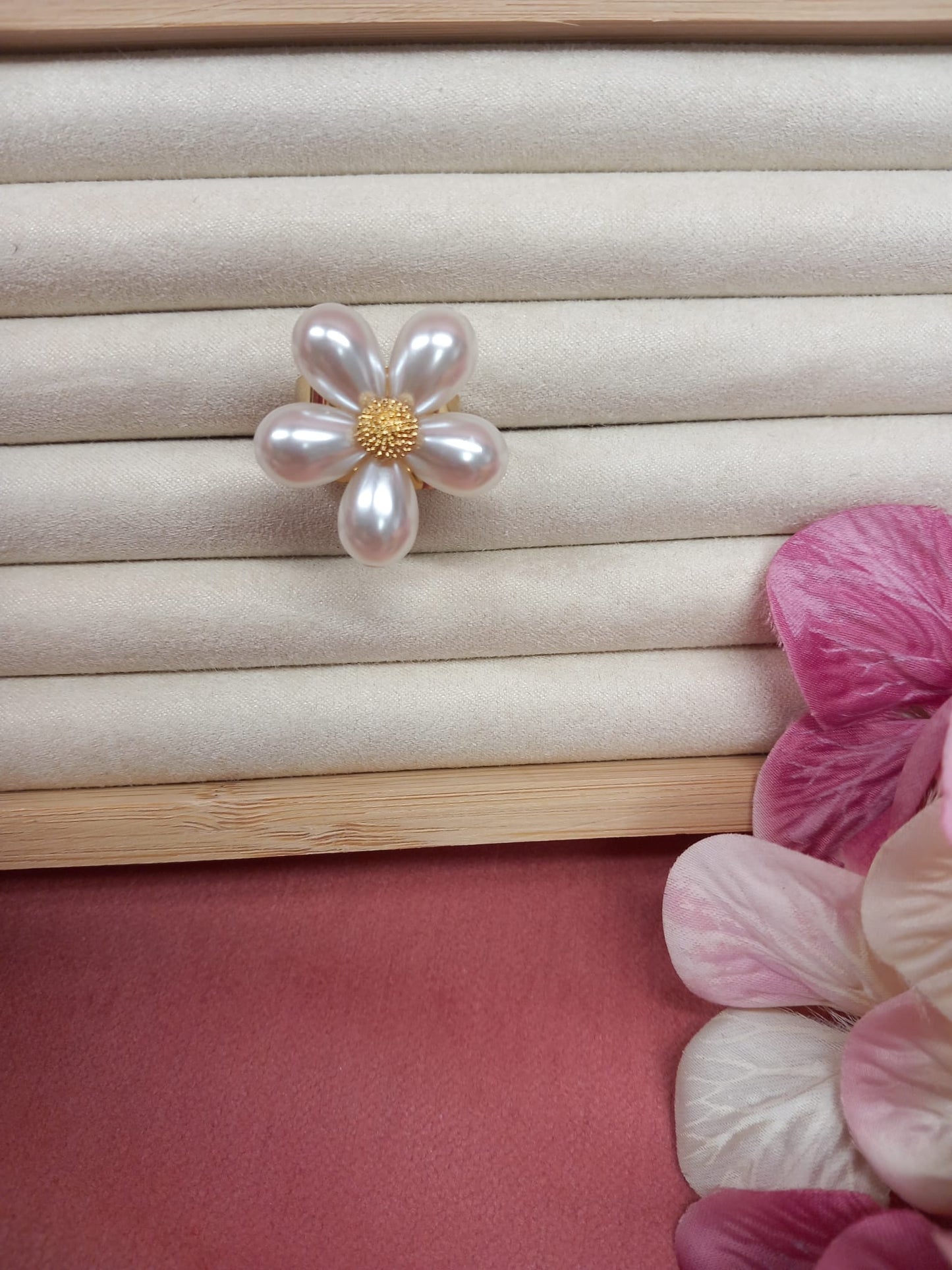 Pearl Teardrop Floral Ring