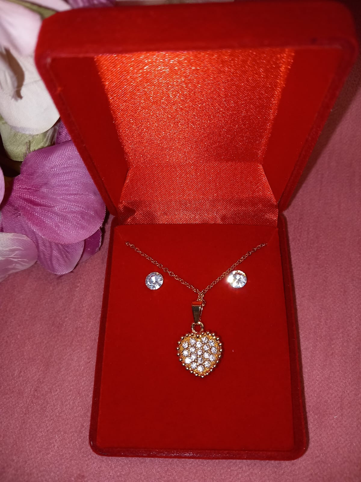 Conjunto Pendientes + cadena + colgante de brillantes efecto Swarovski CORAZÓN ROMANTICO.