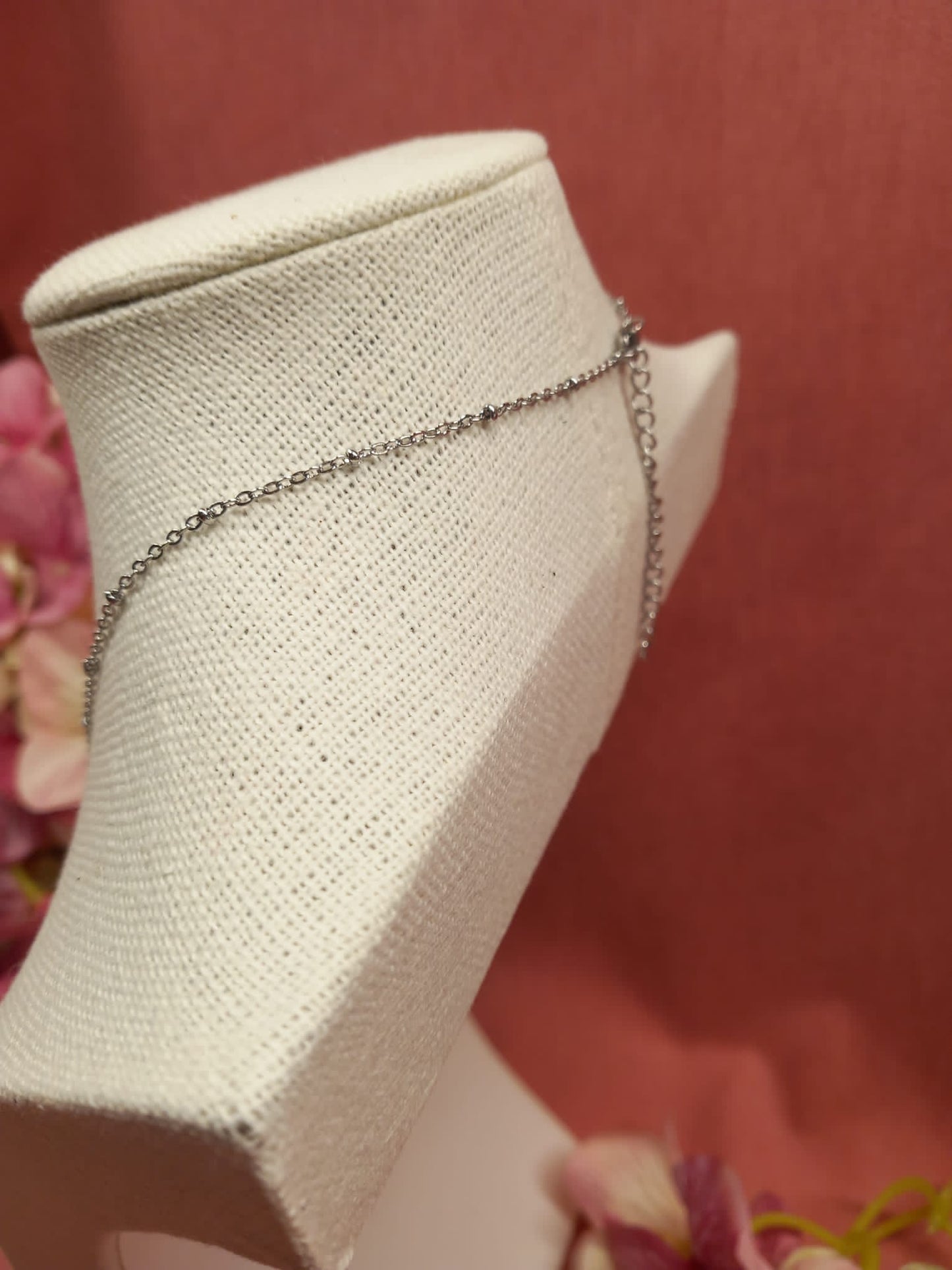 PENDENTIF+CHAÎNE arbre avec zircons colorés.