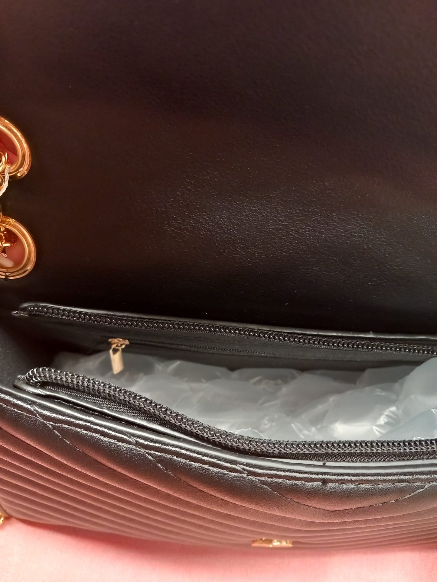 Bolso Piel Negro con cartera a juego de REGALO con 2 Cadena para llevar al colgado al hombro o cruzado.