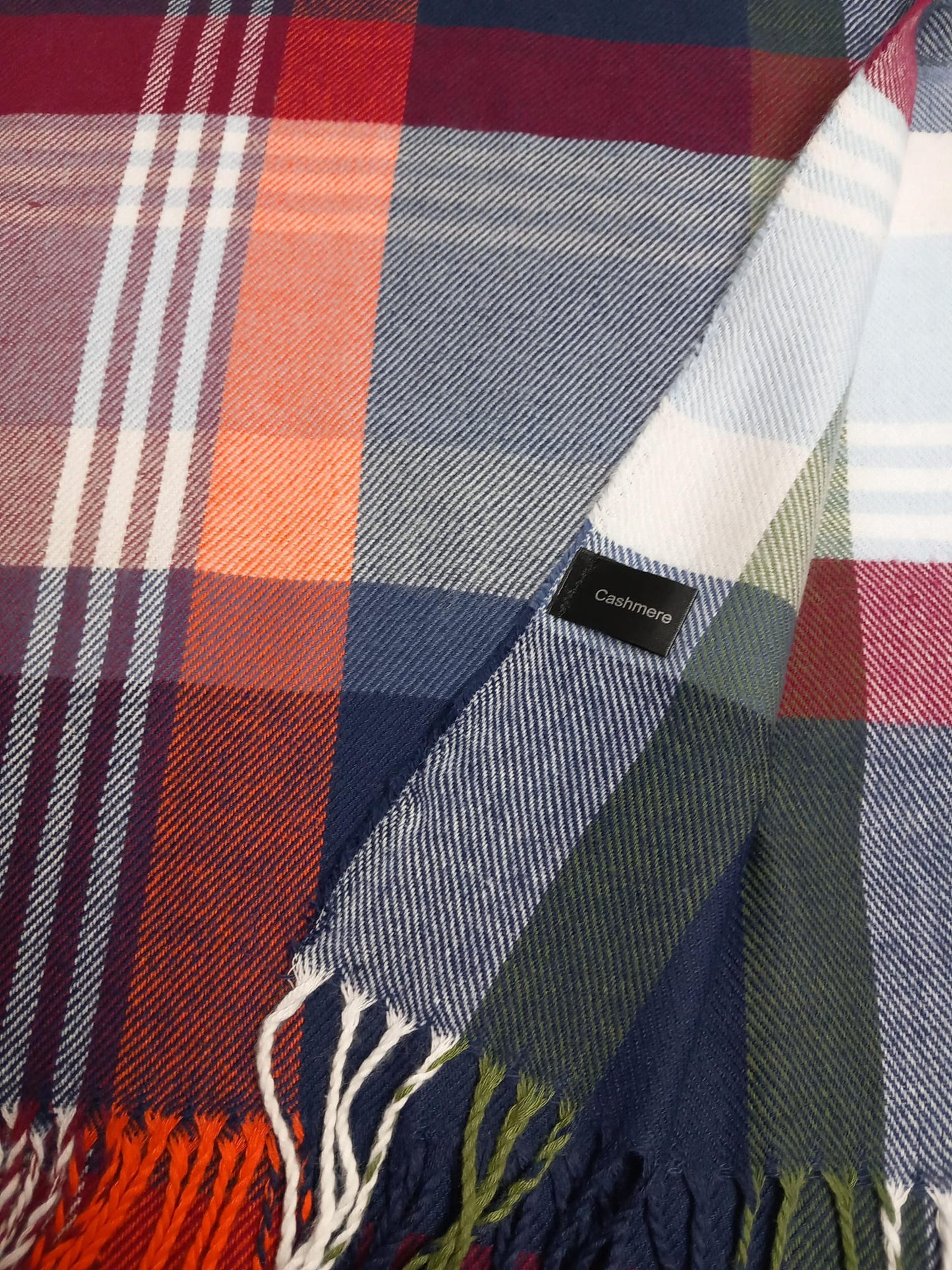 Echarpe réversible exclusive pour homme, toujours au meilleur prix.