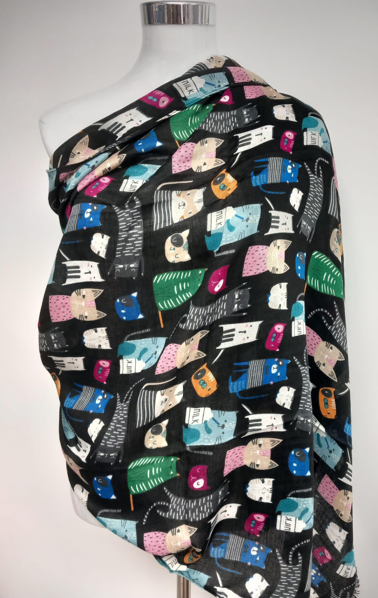 Pasmina reversible scarf my faithful cats.