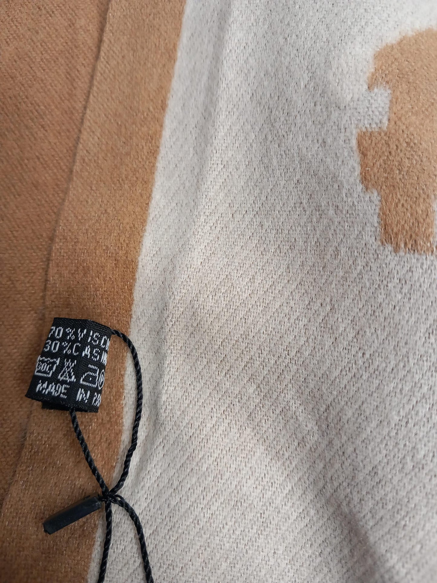 Reversible Scarf with authentic cashmere Beloved Dogs.