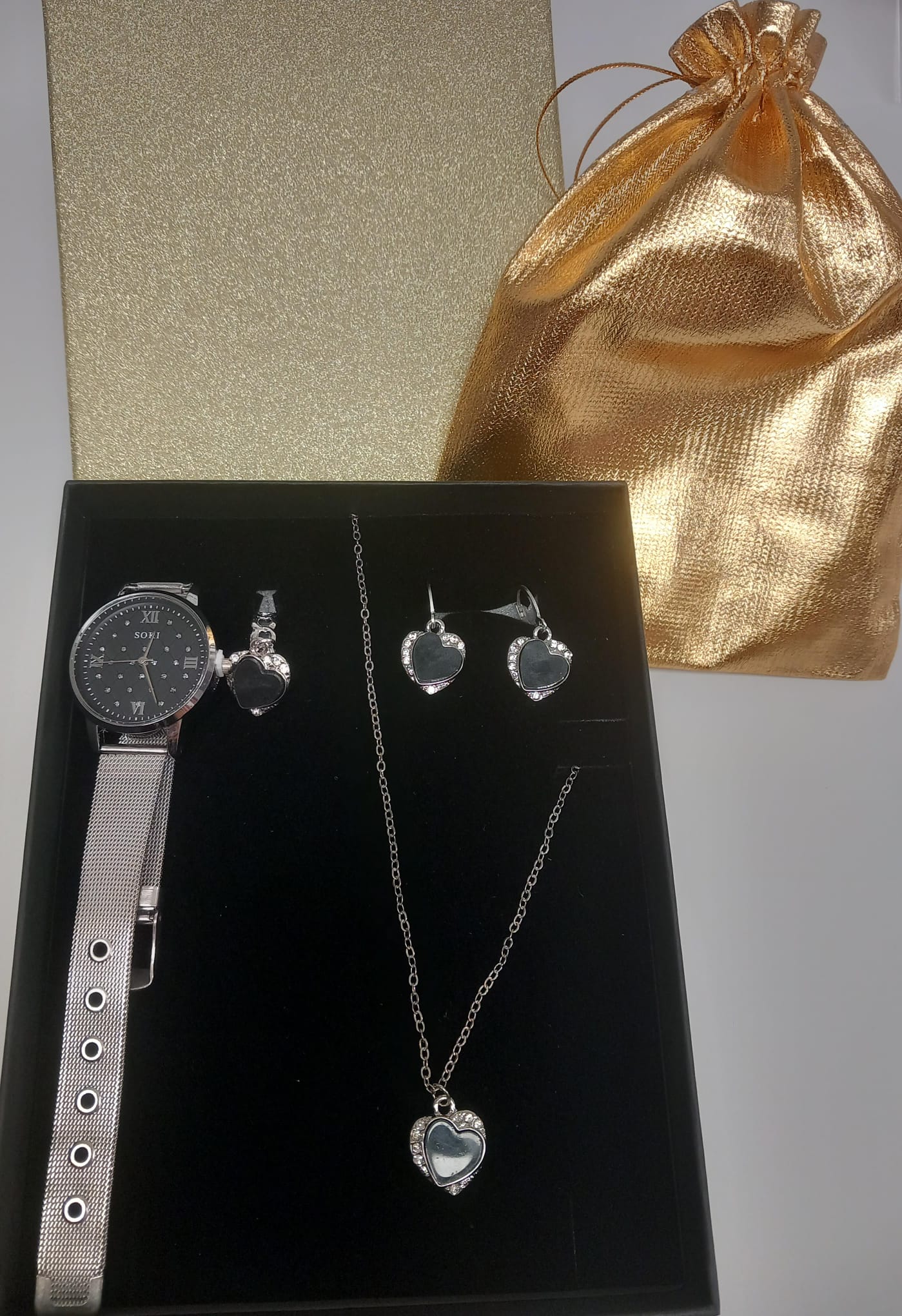 Set of 5pcs. Watch + jewelry set
