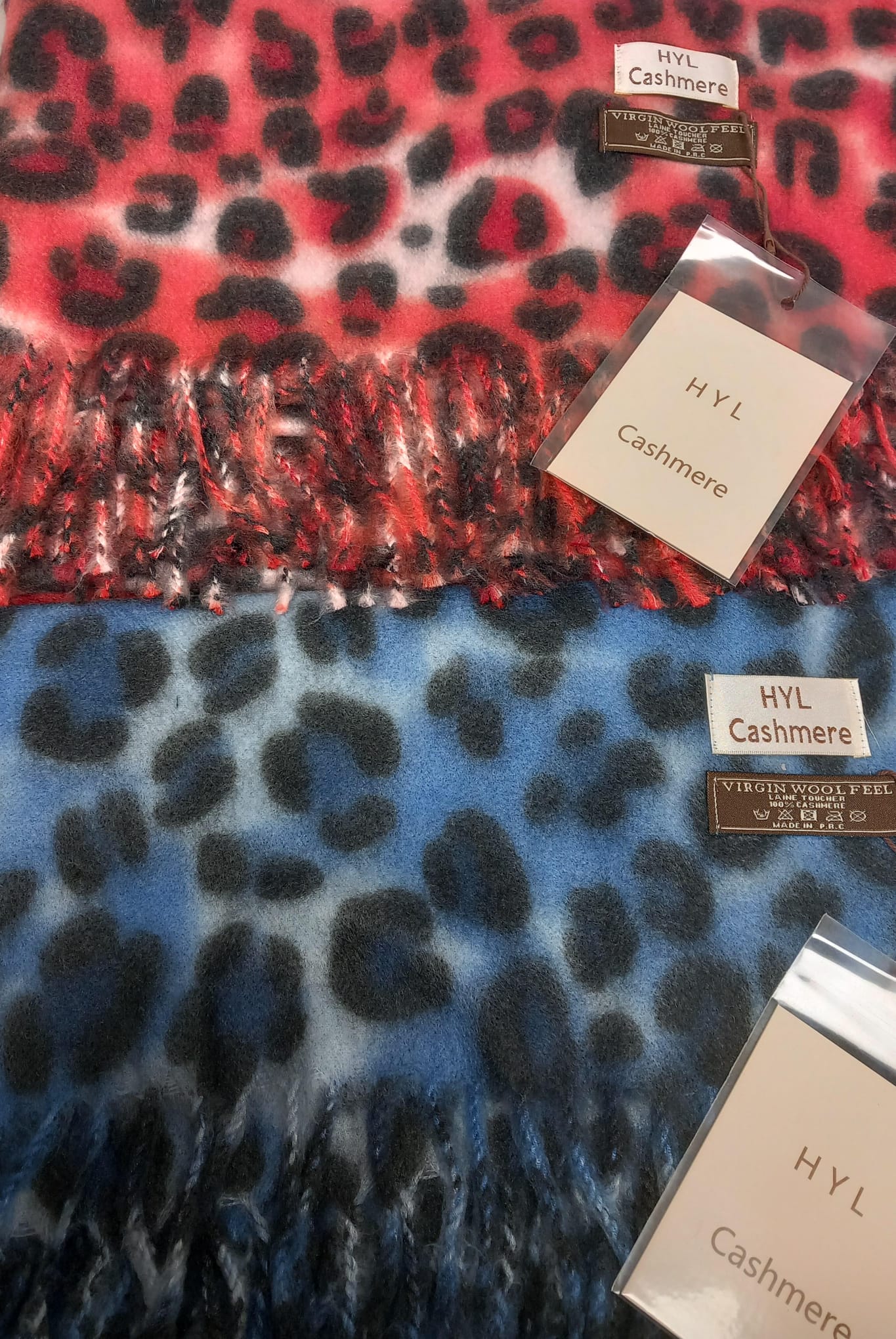 Pasmina 100% Cashmere Scarf with fringes with elegant Animal Print