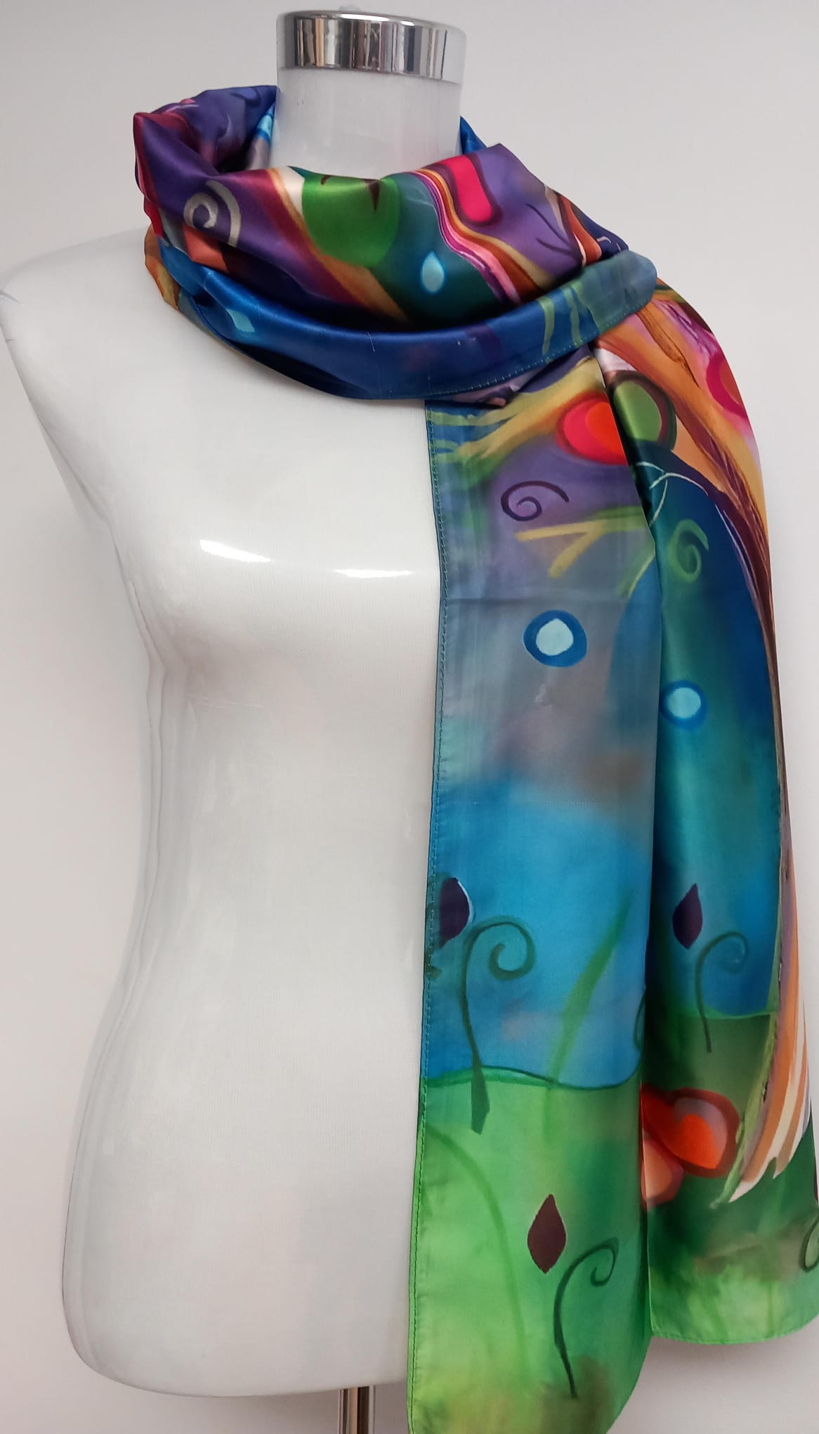 100% Pasmina Silk Tree of hearts in love