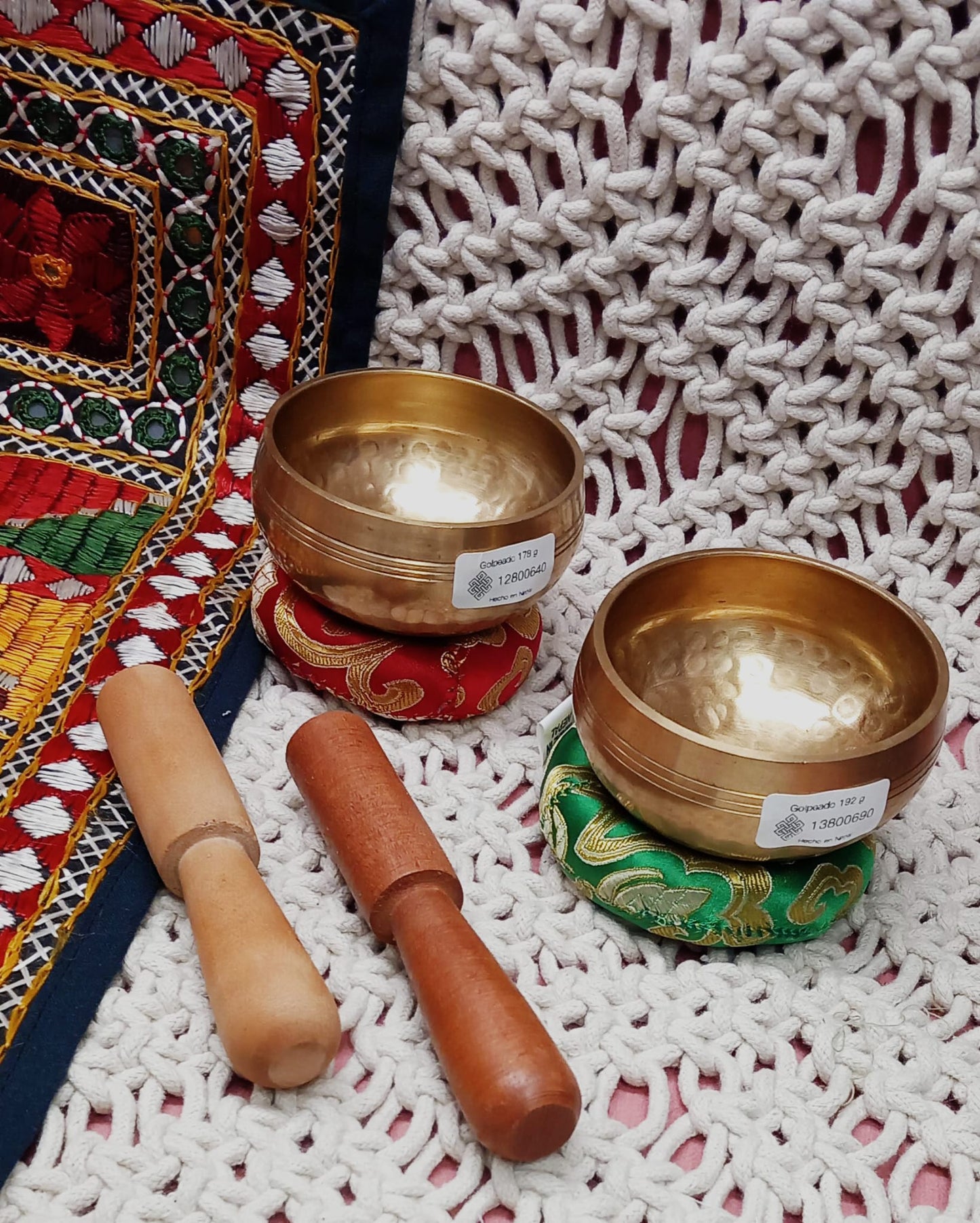 CUENCO GRABADO INCLUYE ZAFU Y STICK DE MADERA,INSTRUMENTO ANCESTRAL HECHO EN NEPAL.ENVÍO GRATIS SIN PEDIDO MÍNIMO.