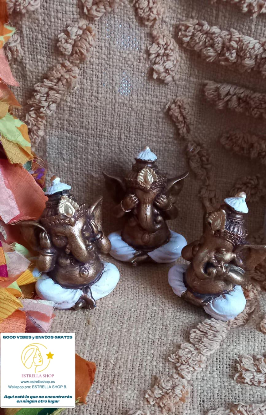 Set mágico y especial de 3 Piezas artesanales de carácter espiritual, ideal para llenar de intención y simbolismo cualquier espacio. Este set de Ganeshas es envío gratis sin pedido mínimo.
