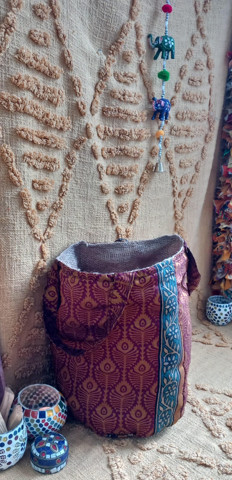 CESTO MULTIFUNCIONAL YUTE SAREE DE LA INDIA 35X50CM,ENVÍO GRATIS SIN PEDIDO MÍNIMO.