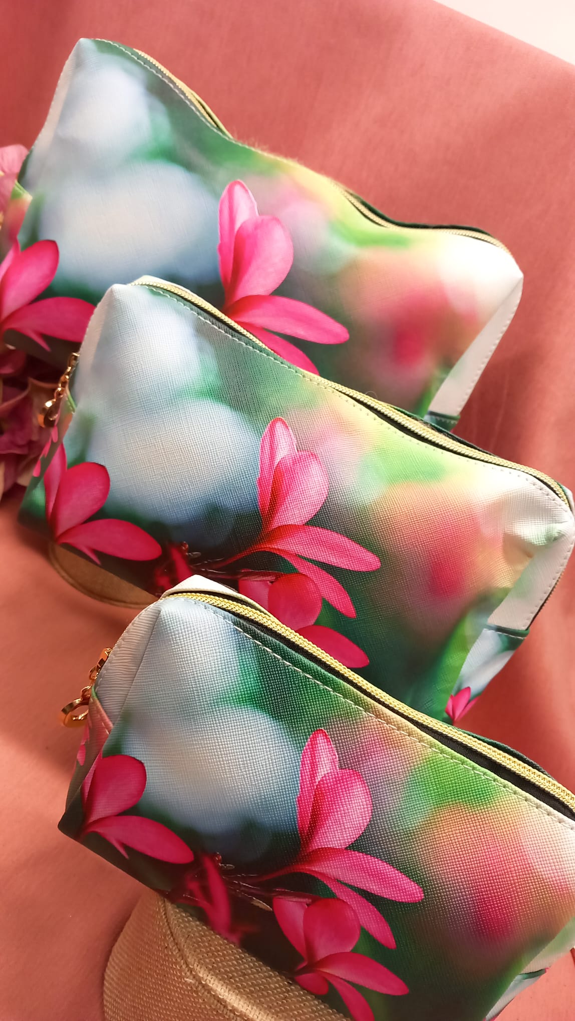 Set of 3 Toilet Bags.