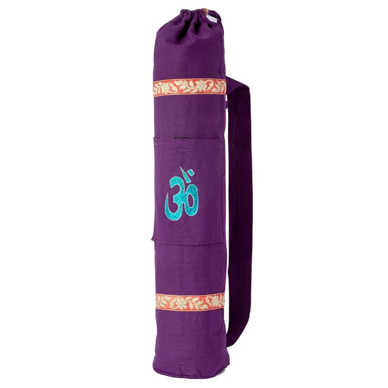 Funda para esterilla de yoga de algodon en colores lisos con bordado del simbolo OM.
Características
Largo:72 cms
Orígen: India
MedidasPerimetro exterior: 45 cms