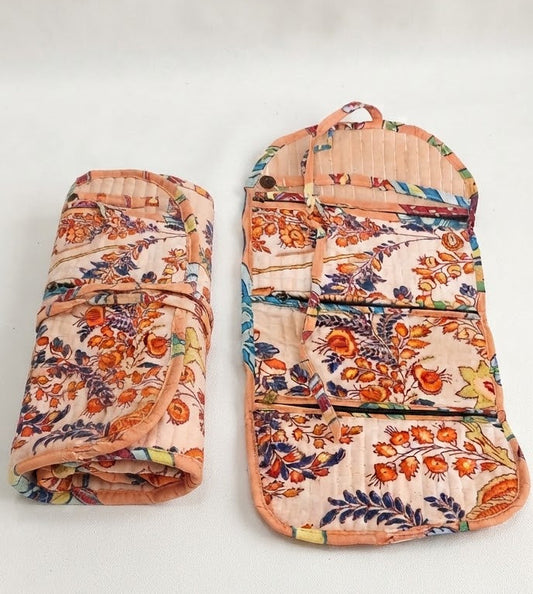 JOYERO PLEGABLE ORGANIZADO CON CREMALLERAS HECHO A MANO EN INDIA TEXTIL QUE CUENTA TU HISTORIA.ENVÓ GRATIS SIN PEDIDO MÍNIMO.