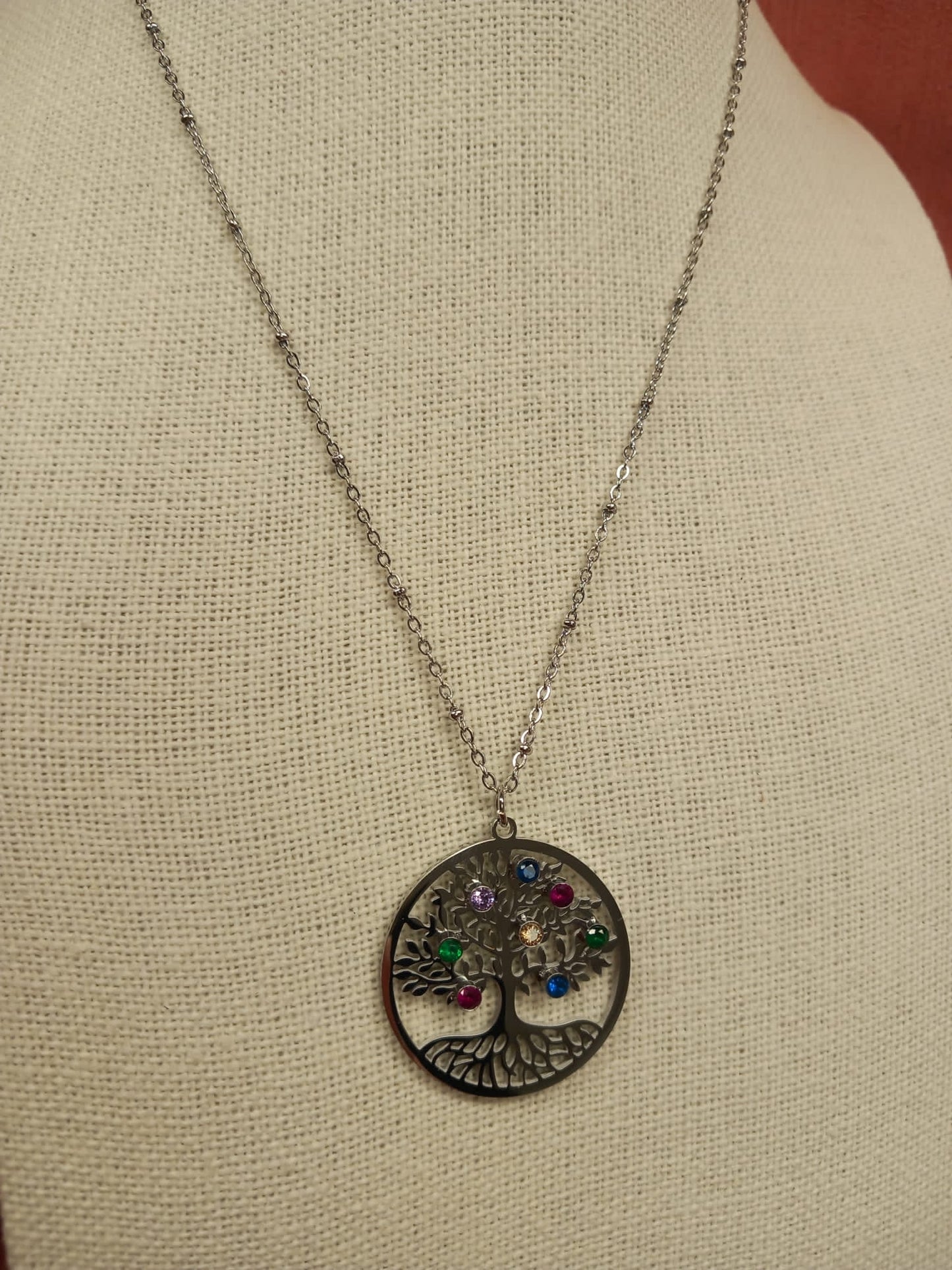 PENDANT+CHAIN ​​tree with colored zircons.