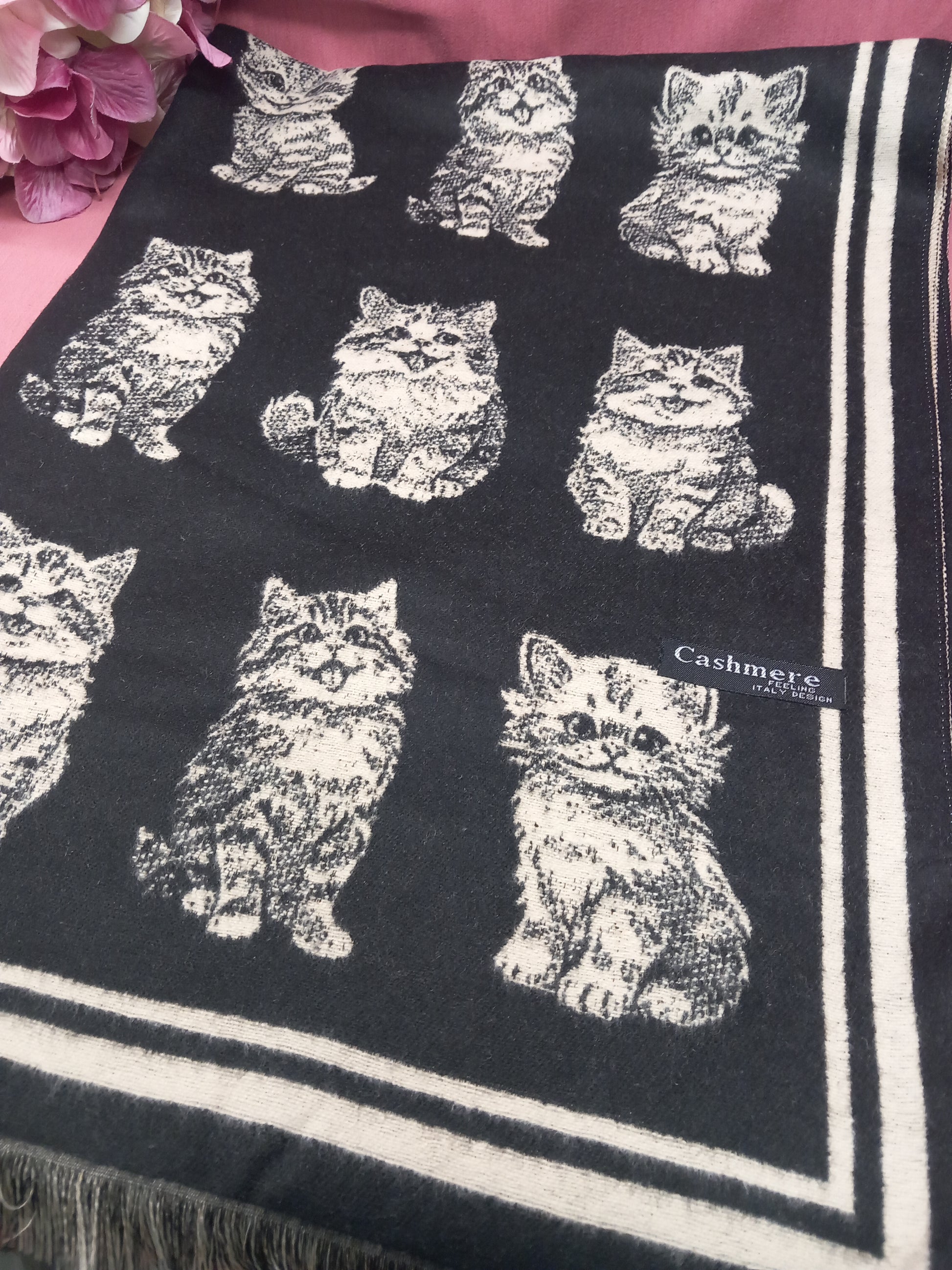 Bufanda Reversible Símpáticos Gatos  😽Tamaño: 190(de largo) x 65cm(de ancho Cashemere.Envío Gratis