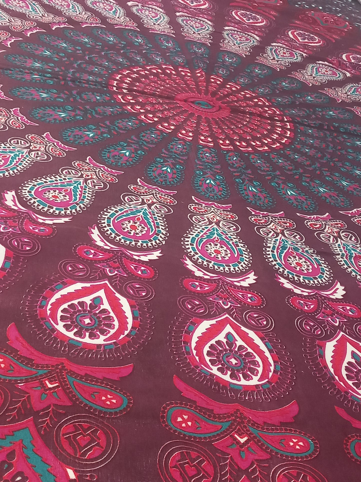 Jarapa Exclusiva multiusos fabricada en India.Envío gratis.Precio sin competencia.Mandala cashmere.