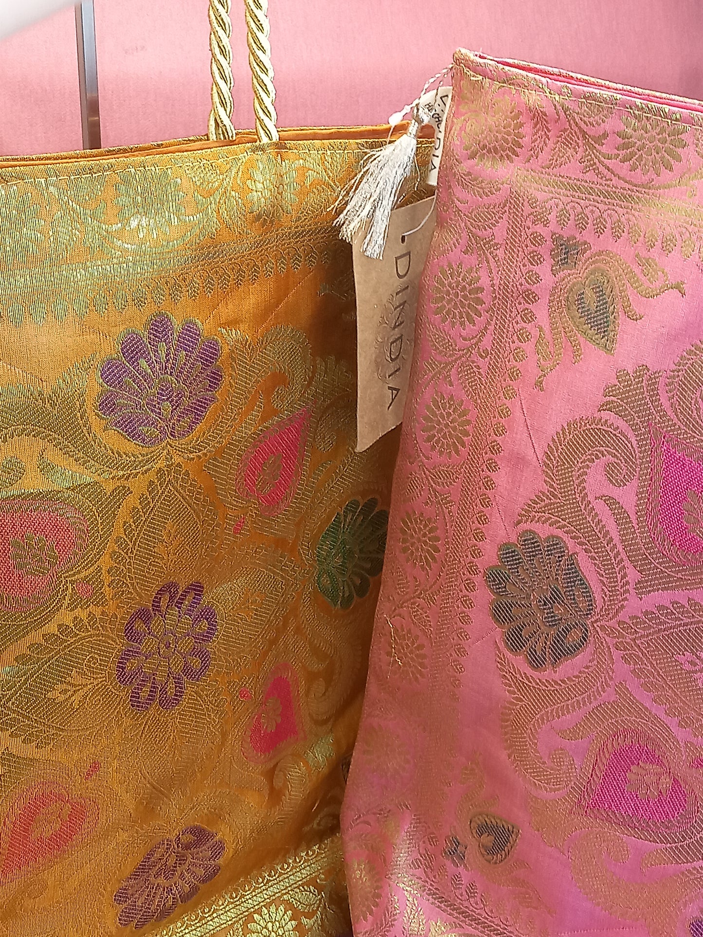 Bolsos Tote seda,artesanía India,envío gratis y precio sin competencia.Piezas exclusivas.