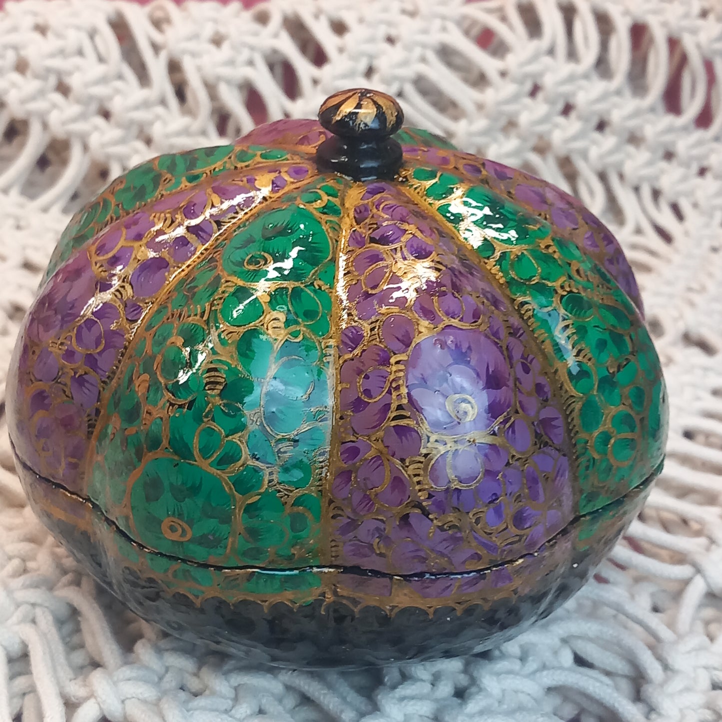 Caja artesanal en forma de calabaza. Artesanía India.Hecho a mano.Envío Gratis SIN pedido mínimo.