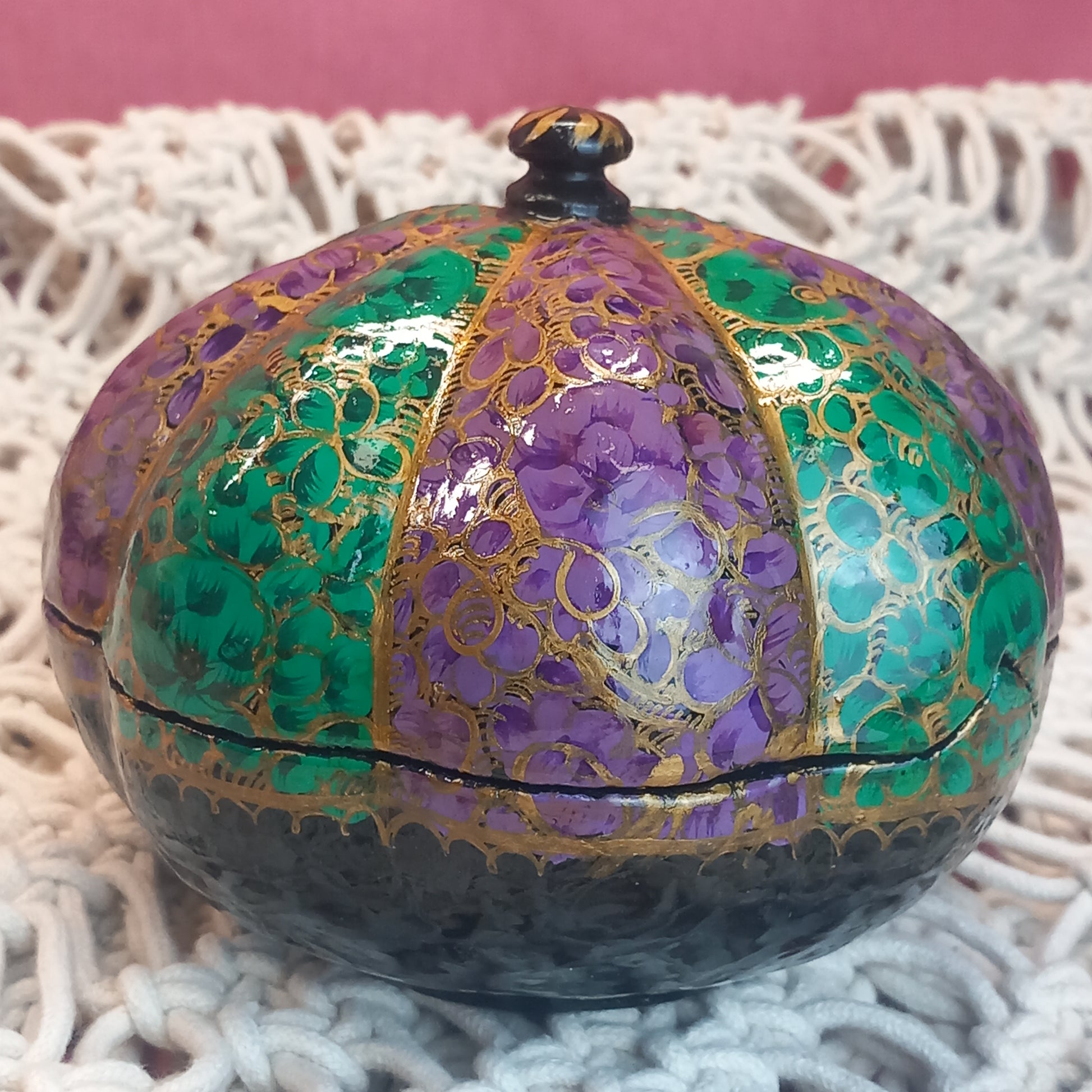 Caja artesanal en forma de calabaza. Artesanía India.Hecho a mano.Envío Gratis SIN pedido mínimo.