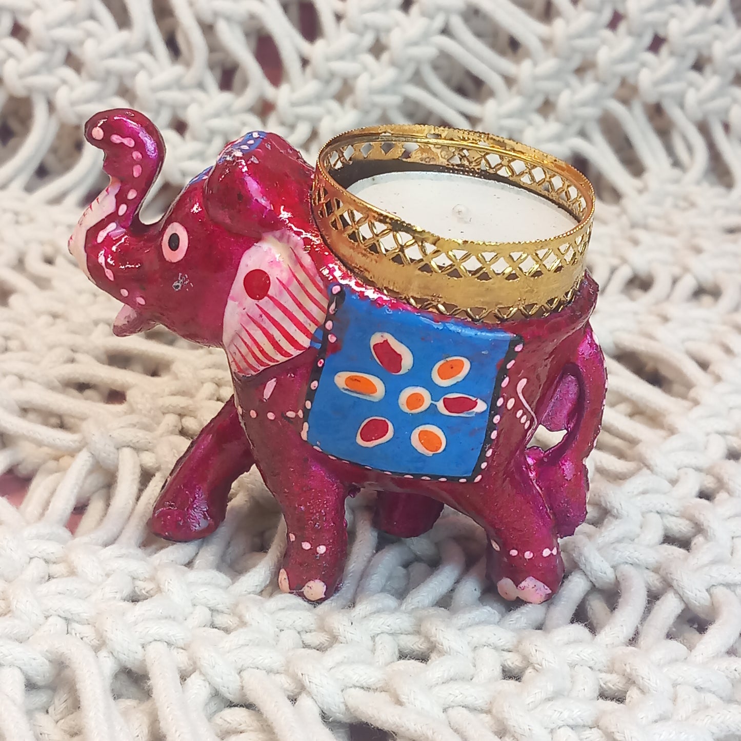 Elefante portavelas artesanía India para iluminar tu hogar con luz propia.Envío gratis.