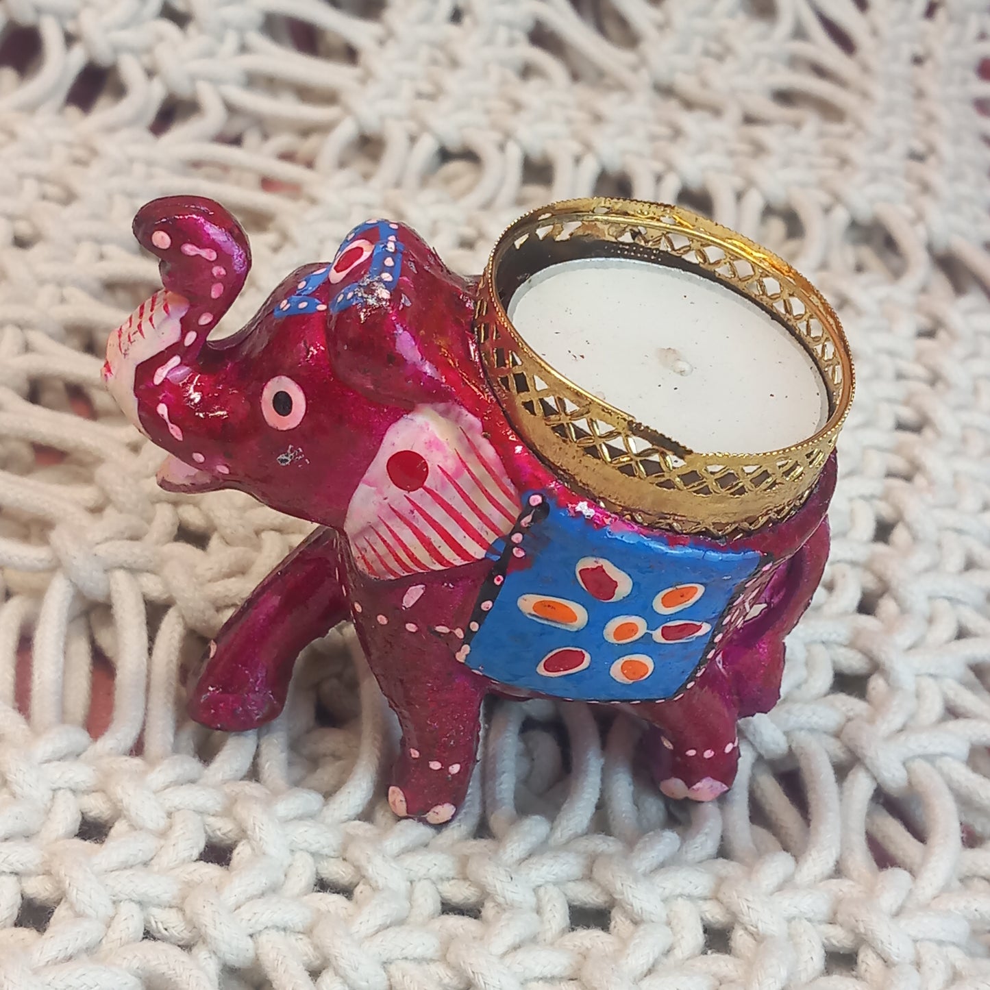 Elefante portavelas artesanía India para iluminar tu hogar con luz propia.Envío gratis.