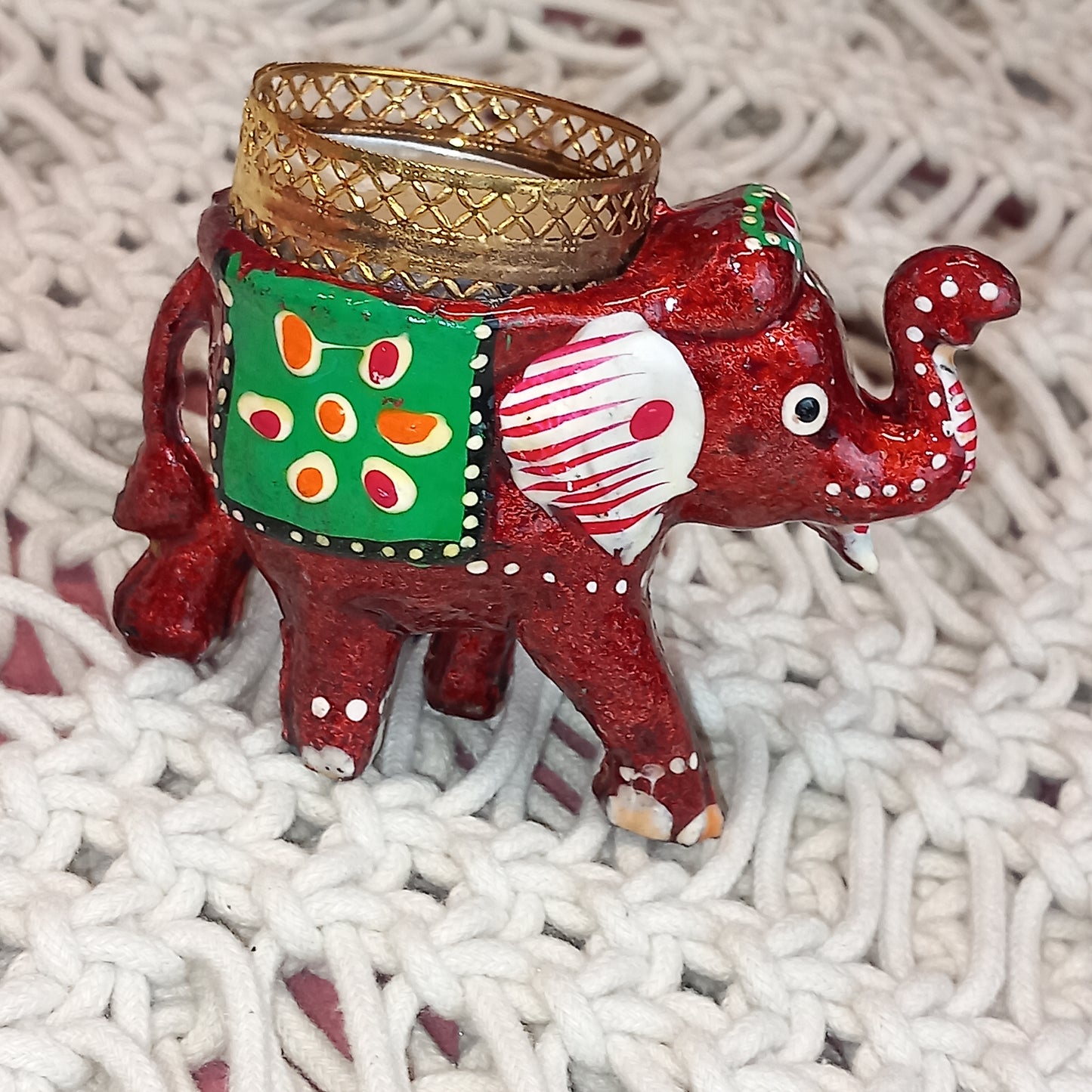 Elefante portavelas étnico artesanía India para iluminar tu hogar con luz propia.Envío gratis SIN pedido mínimo.