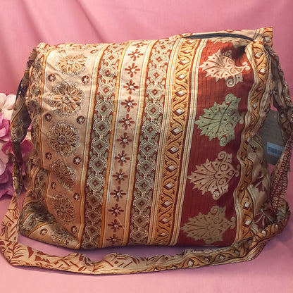 Bolso india de escapada, fin de semana,playa,montaña, gimansio...Con cremallera.Envío Gratis.Modelo Joya India.