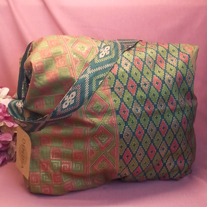 Bolso india de escapada, fin de semana,playa,montaña, gimansio...Con cremallera.Envío Gratis.Modelo Masala.