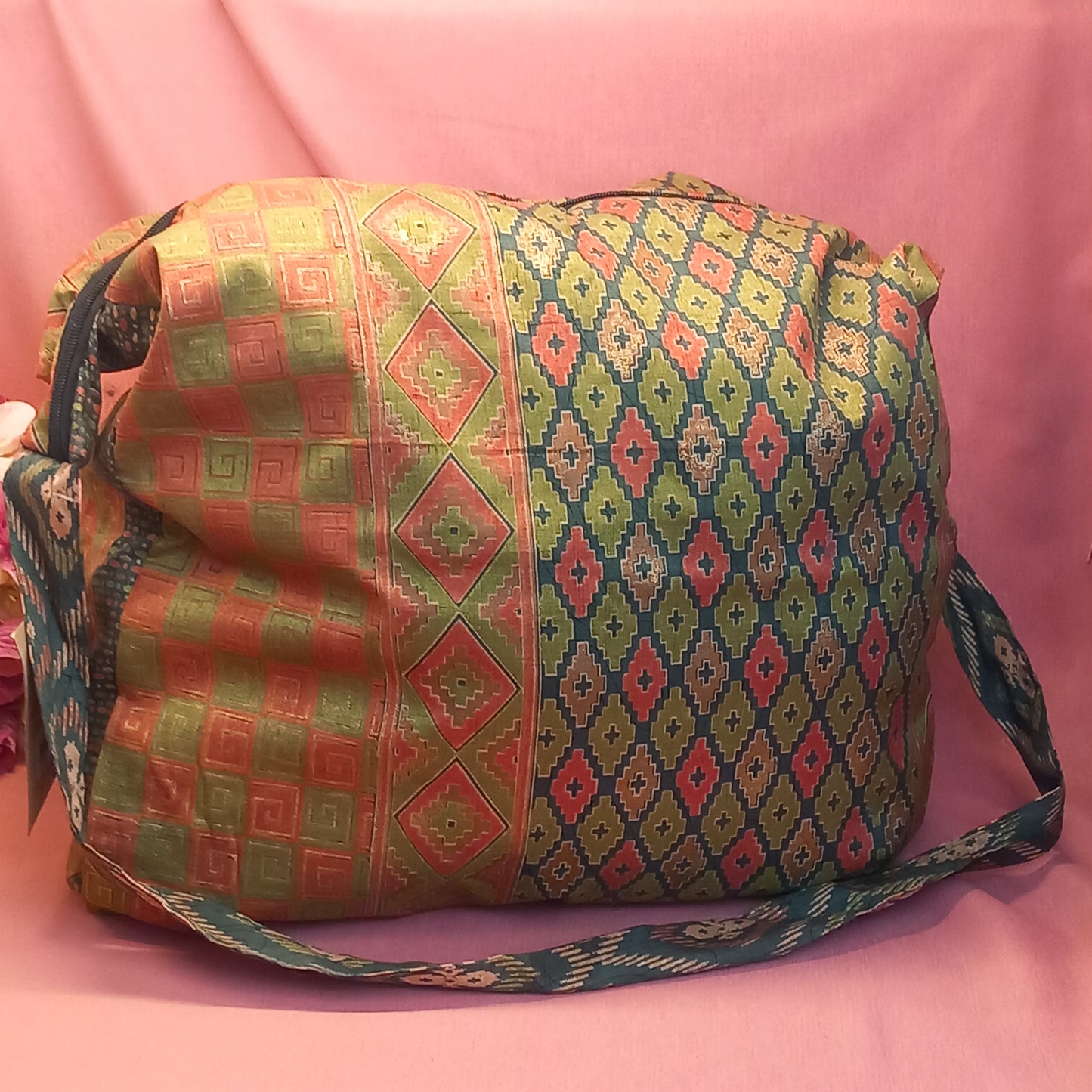 Bolso india de escapada, fin de semana,playa,montaña, gimansio...Con cremallera.Envío Gratis.Modelo Masala.