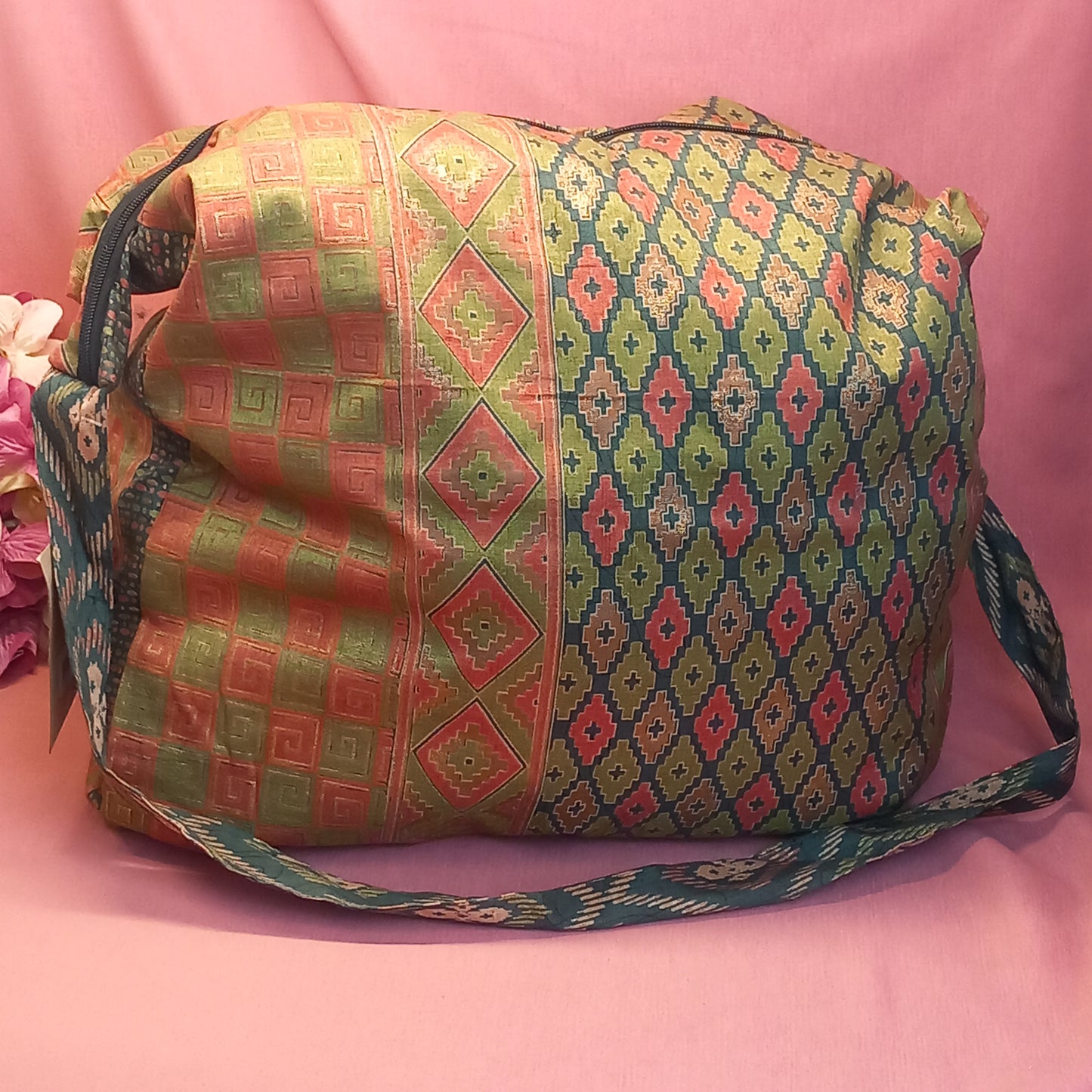 Bolso india de escapada, fin de semana,playa,montaña, gimansio...Con cremallera.Envío Gratis.Modelo Masala.