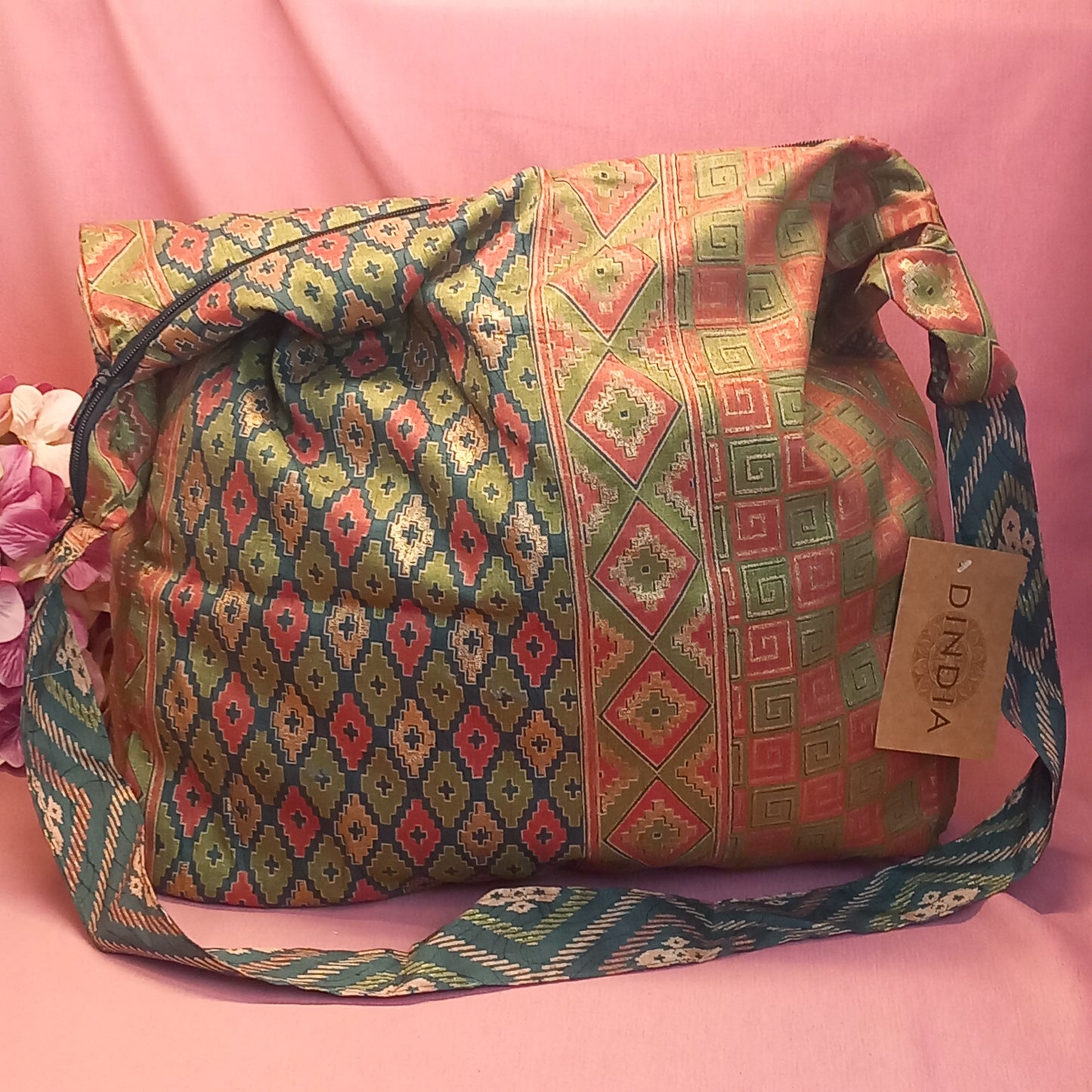 Bolso india de escapada, fin de semana,playa,montaña, gimansio...Con cremallera.Envío Gratis.Modelo Masala.