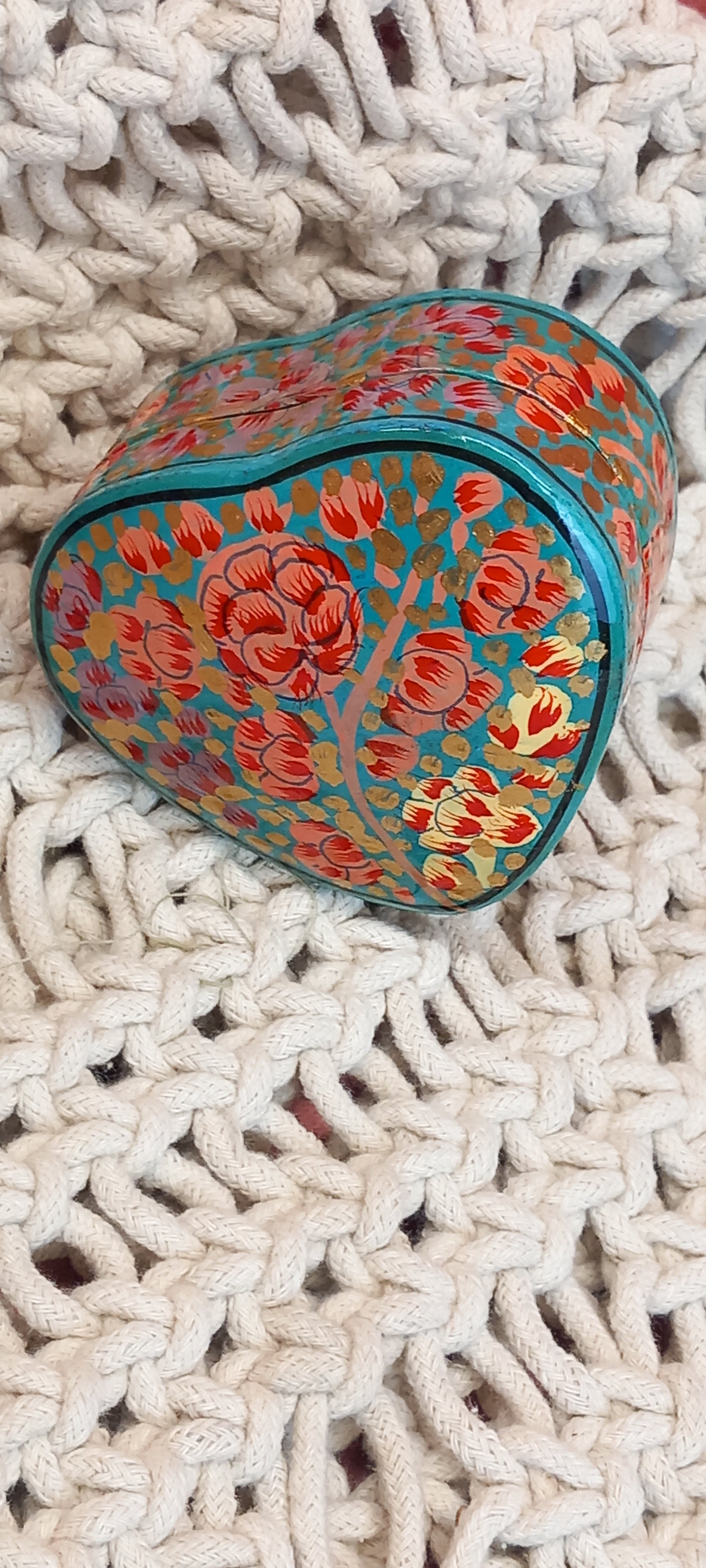 CAJA SURUC S ELABORADA Y PINTADA A MANO,