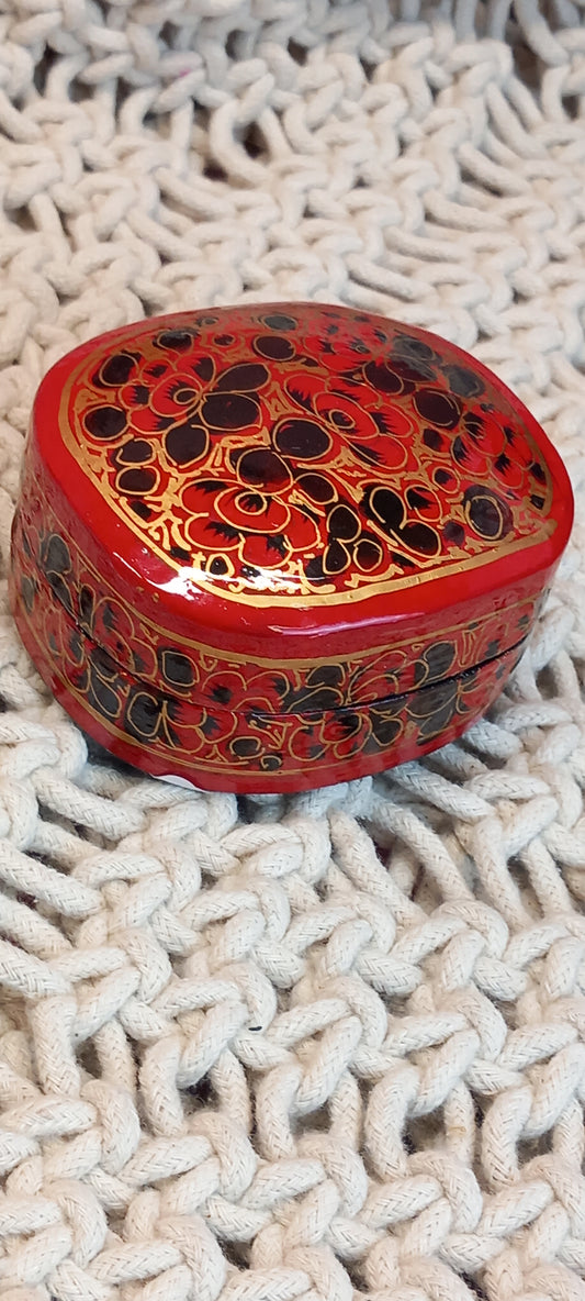 CAJA SURUC S DELICADEZA Y ARTE EN UNA PIEZA PINTADA A MANO EXCLUSIVIDAD EN ARTESANÍA INDIA. ENVÍO GRATIS.