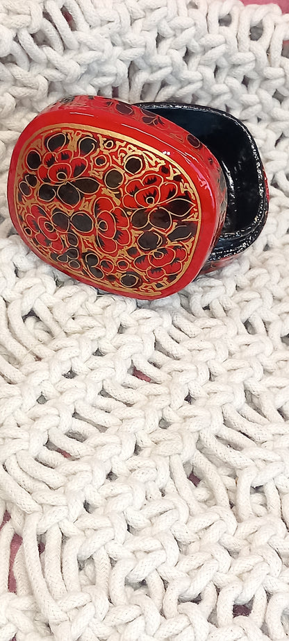 CAJA SURUC S DELICADEZA Y ARTE EN UNA PIEZA PINTADA A MANO EXCLUSIVIDAD EN ARTESANÍA INDIA. ENVÍO GRATIS.