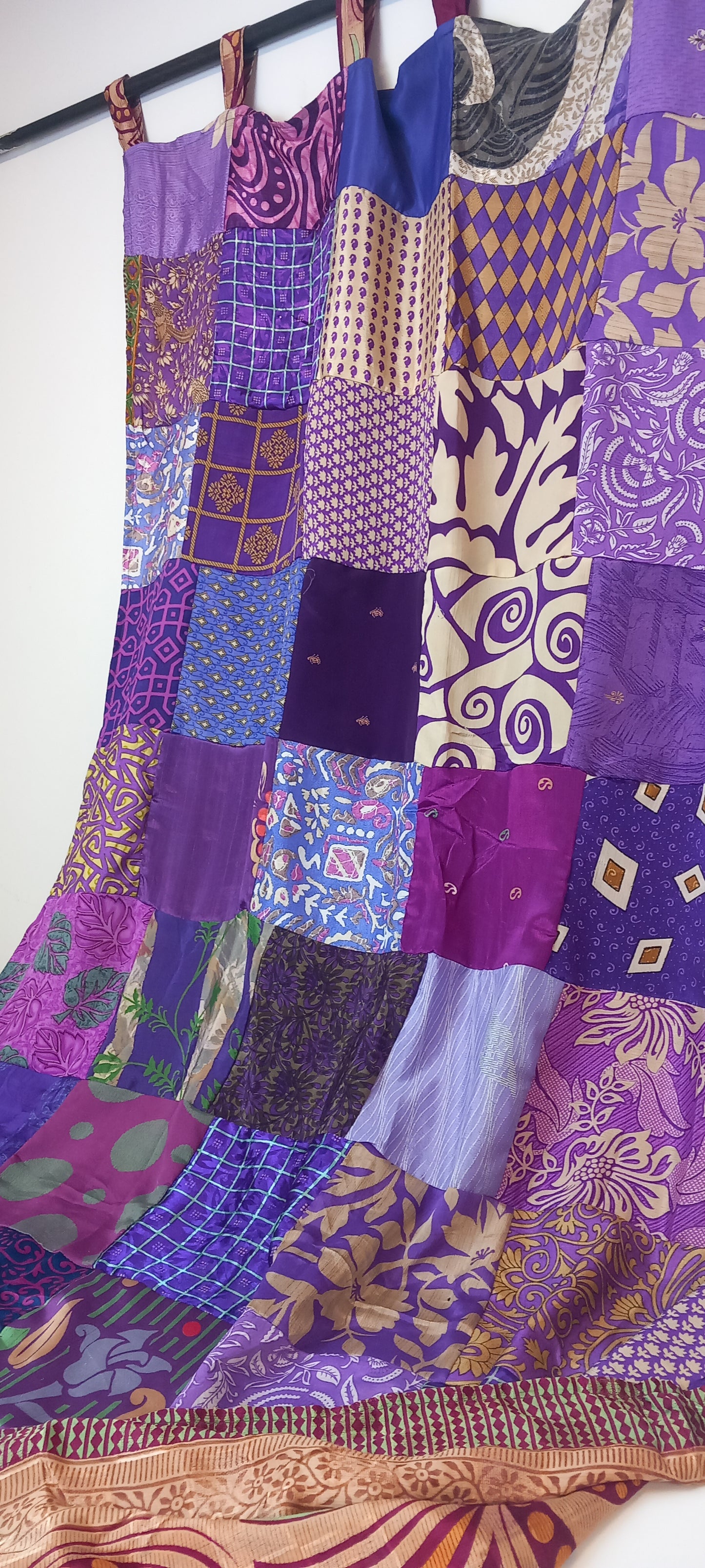 CORTINA MÁGICA PORQUE ES REVERSIBLE PATCHWORK A 2 CARAS YA CONFECCIONADA.ENVÍO GRATIS.