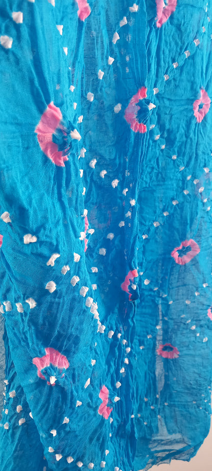 Pañuelo que es un TESORO ARTESANAL EN ALGODÓN NATURAL.Envío Gratis sin pedido mínimo.