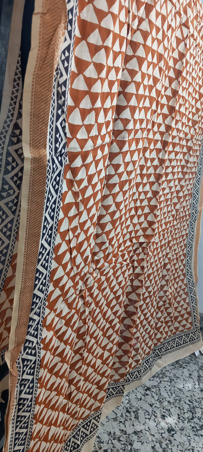 Pañuelo Foulard Bagru con alma artesanal.100% algodón y 100% artesanal. Envío gratis sin pedido mínimo.