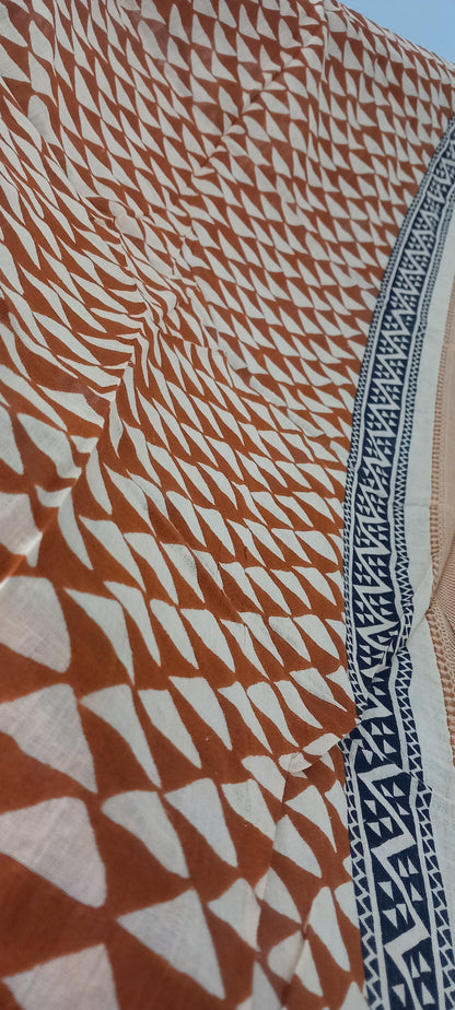 Pañuelo Foulard Bagru con alma artesanal.100% algodón y 100% artesanal. Envío gratis sin pedido mínimo.