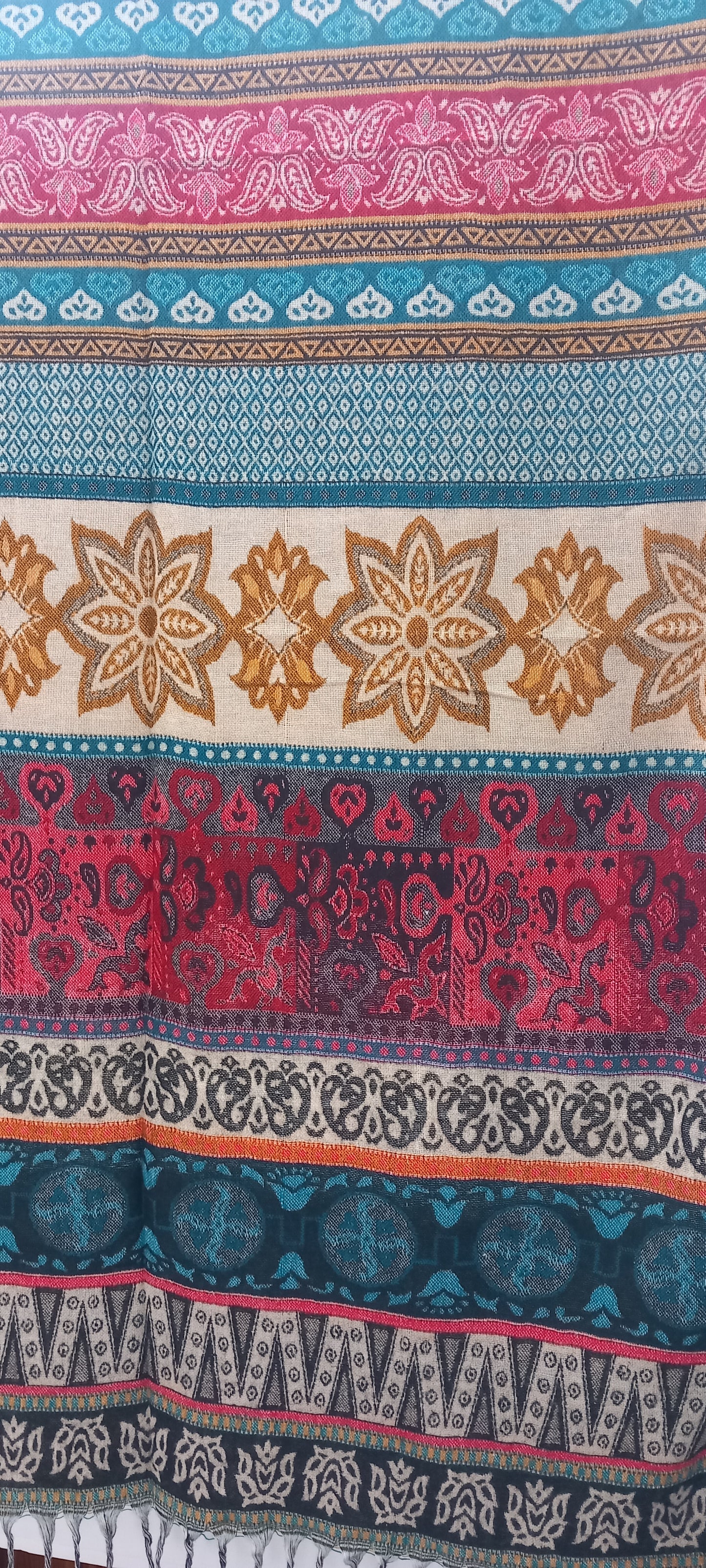 JARAPA PLAID ELABORADA EN INDIA MATERIAL 100%LANA ACRÍCLICA,ENVÍO GRATIS SIN PEDIDO MÍNIMO Y DISEÑO EXCLUSIVO.