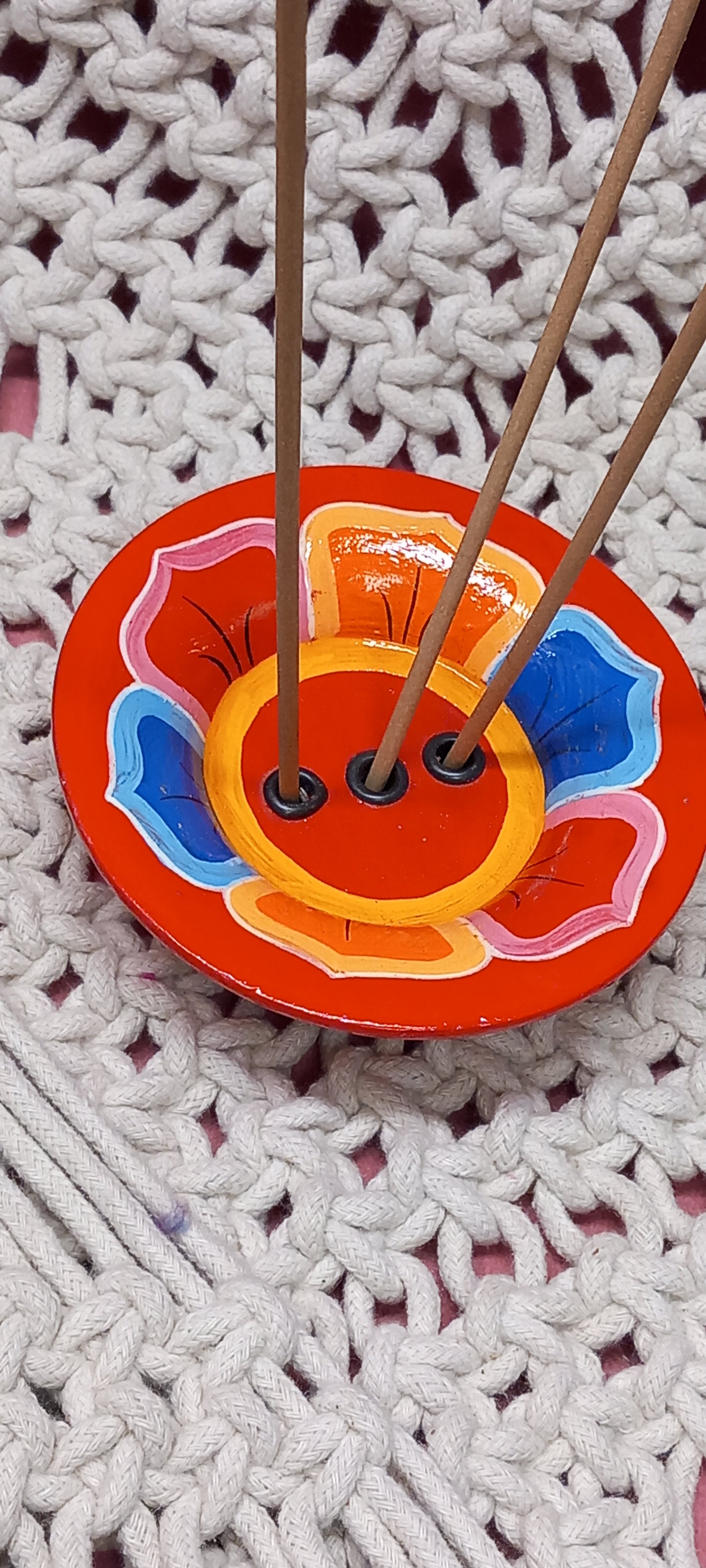 INCESARIO DE MADERA ARTESANALMENTE HECHO EN NEPAL PARA VARIOS INCIENSOS A LA VEZ.ENVÍO GRATIS SIN PEDIDO MÍNIMO.