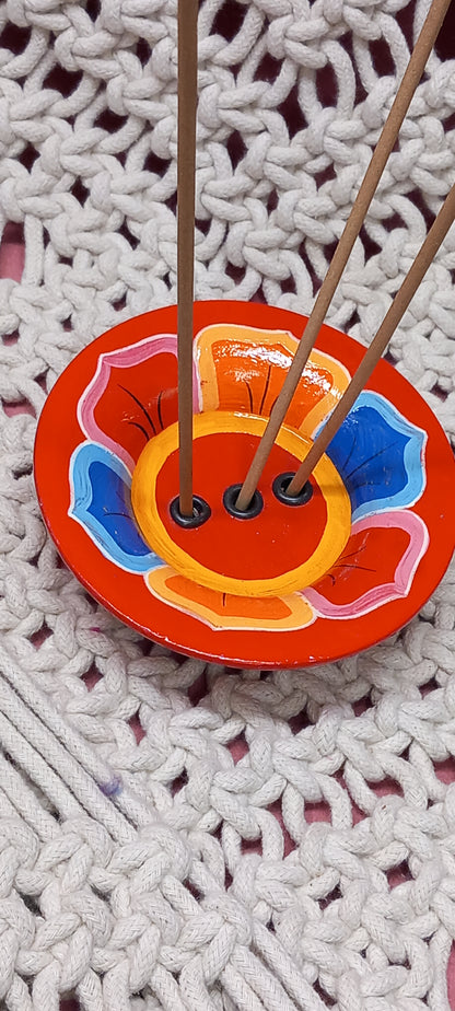 INCESARIO DE MADERA ARTESANALMENTE HECHO EN NEPAL PARA VARIOS INCIENSOS A LA VEZ.ENVÍO GRATIS SIN PEDIDO MÍNIMO.