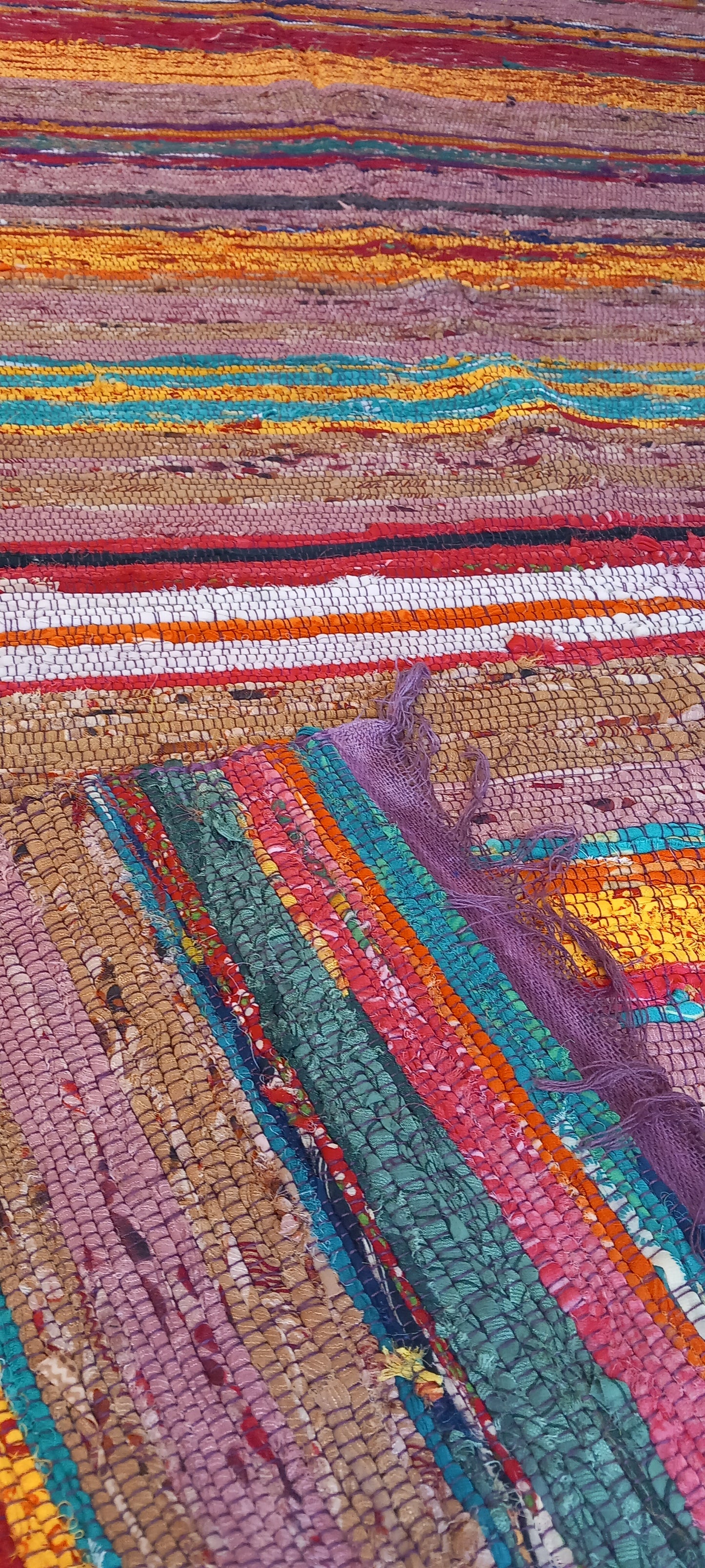 JARAPA PLAID ALFOMBRA FLECO MALVA MULTIUSOS Y MULTICOLOR 100X200CM.TEXTURA Y TRADICIÓN EN UNA SOLA PIEZA.ENVÍO GRATIS SIN PEDIDO MÍNIMO.