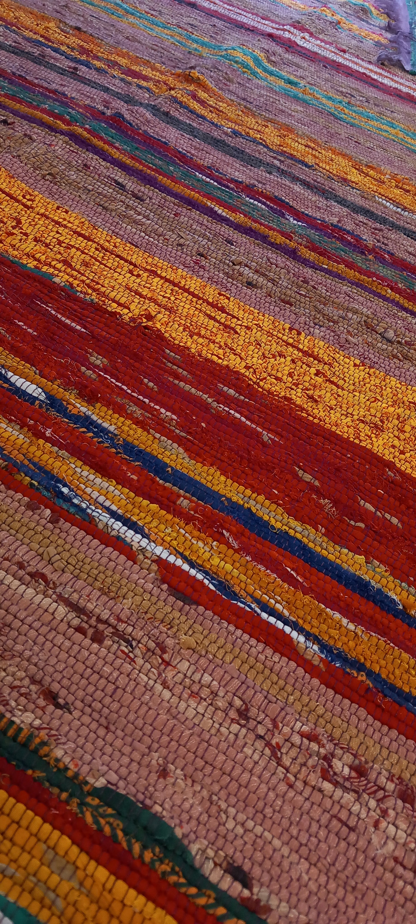 JARAPA PLAID ALFOMBRA FLECO MALVA MULTIUSOS Y MULTICOLOR 100X200CM.TEXTURA Y TRADICIÓN EN UNA SOLA PIEZA.ENVÍO GRATIS SIN PEDIDO MÍNIMO.