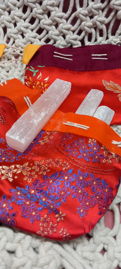 2 MASAJEADORES DE PIEDRA SELENITA. ENVÍO GRATIS. SON 2 UNIDADES POR 9,90€