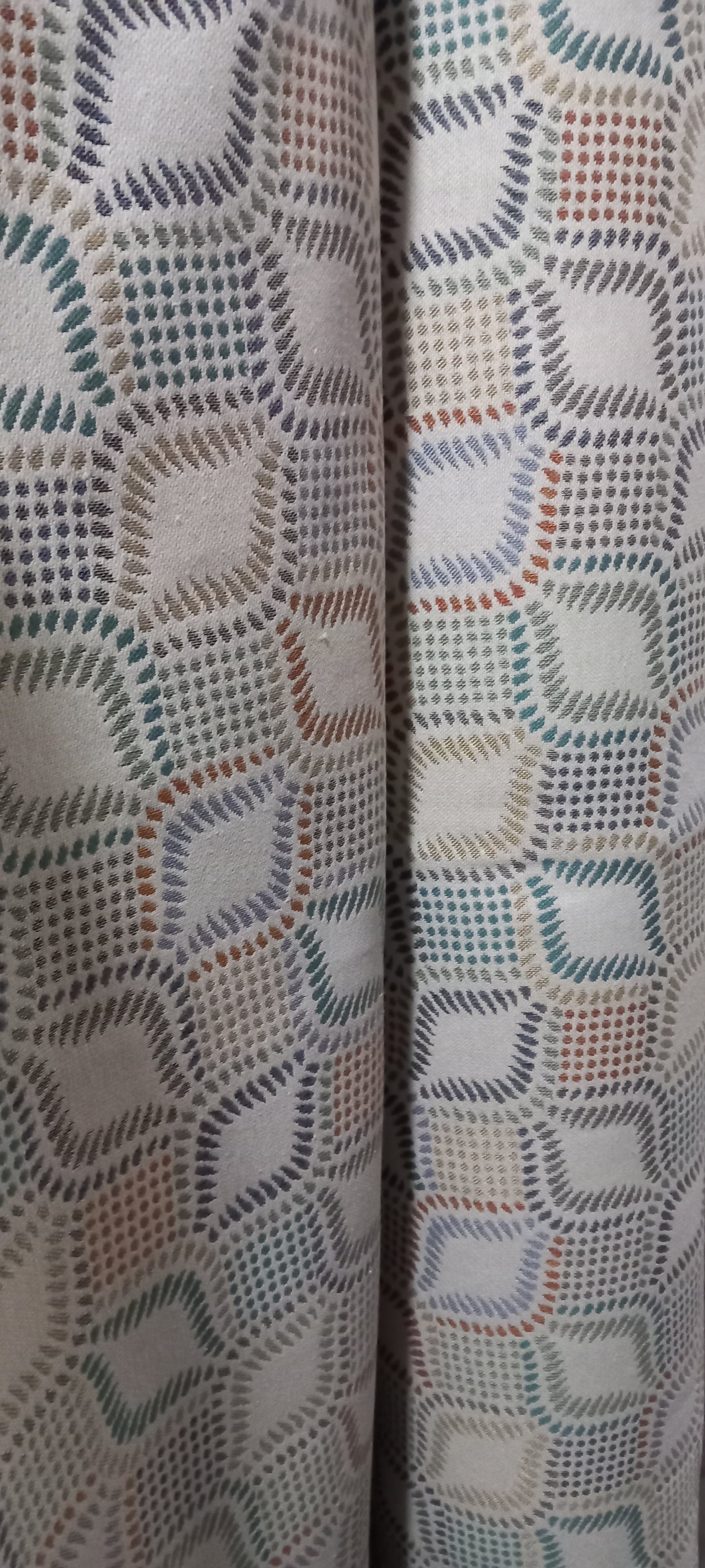 TELA DE ALGODÓN GOBELINO POR METROS,TESTOR TEXTIL CON ESTAMPADOS ÚNICOS. SE VENDE POR METROS Y CADA METRO ES DOBLE DE ANCHO.ENVÍO GRATIS SIN PEDIDO MÍNIMO.