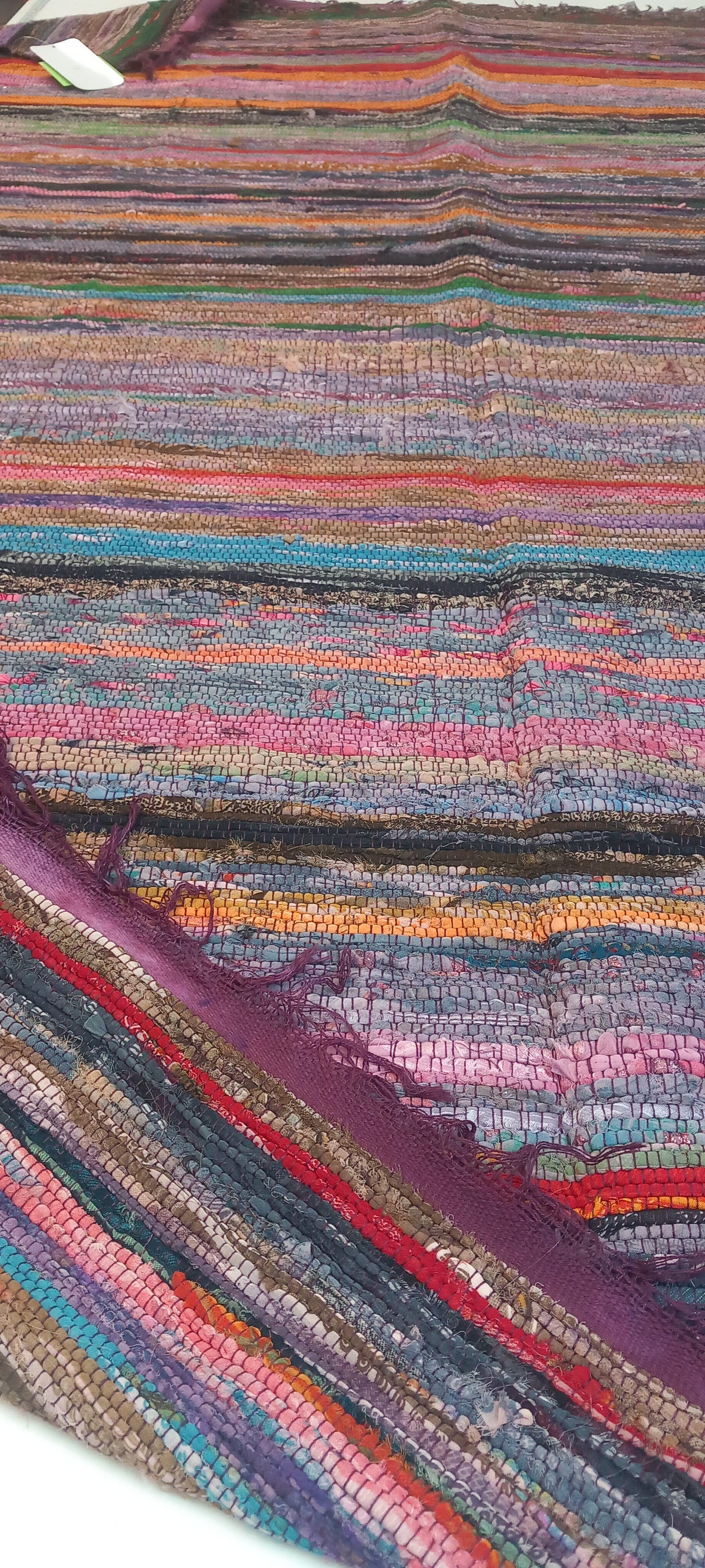 JARAPA PLAID ALFOMBRA FLECO BERENJENA,MODELO SHIVAYA MULTIUSOS Y MULTICOLOR 100X200CM.TEXTURA Y TRADICIÓN EN UNA SOLA PIEZA.ENVÍO GRATIS SIN PEDIDO MÍNIMO.