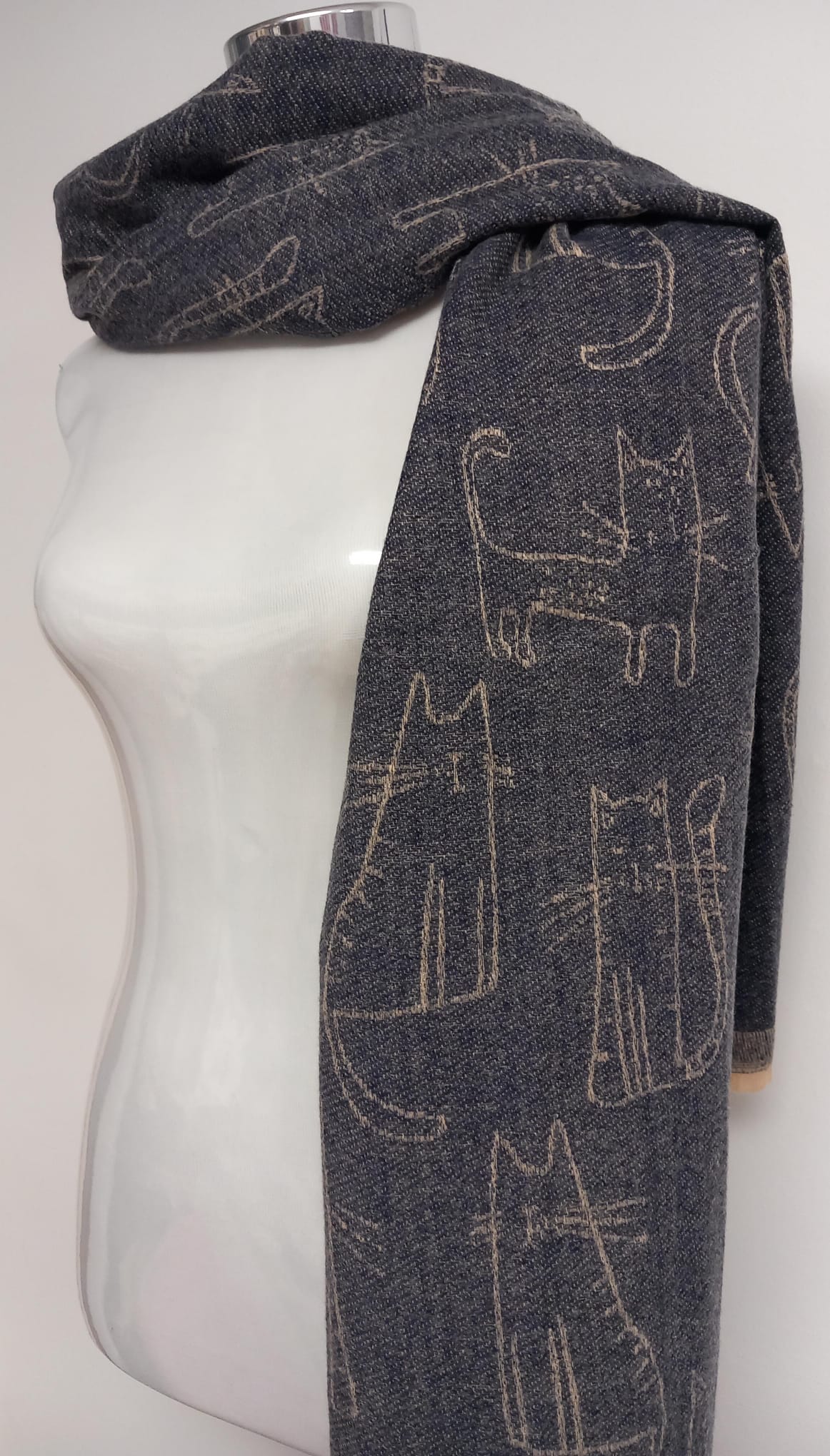 Écharpe pashmina réversible chats adorés en couleur denim